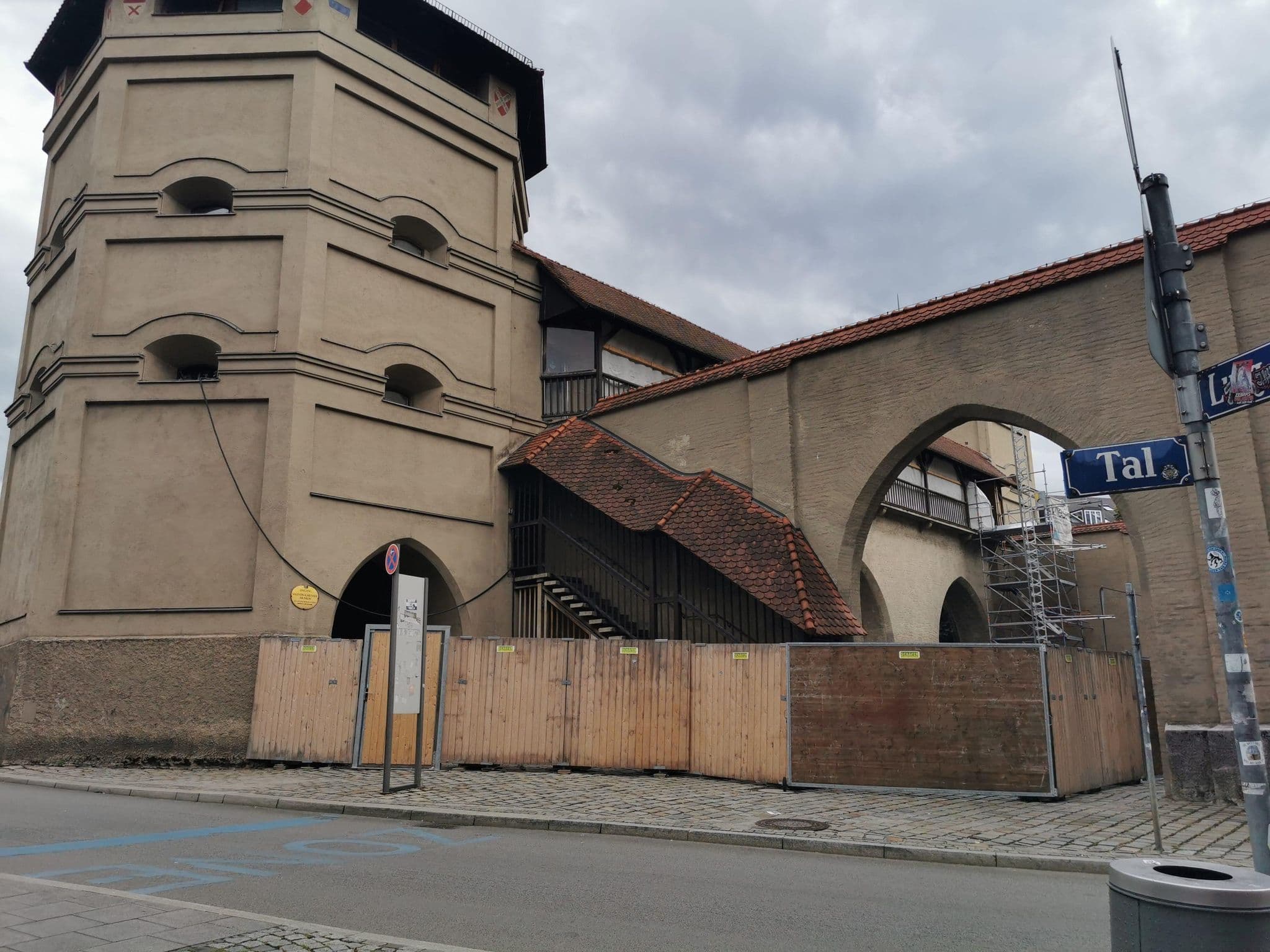 Street view near Almanya Munich, Munich — © soulcover (CC BY-SA · Mapillary)