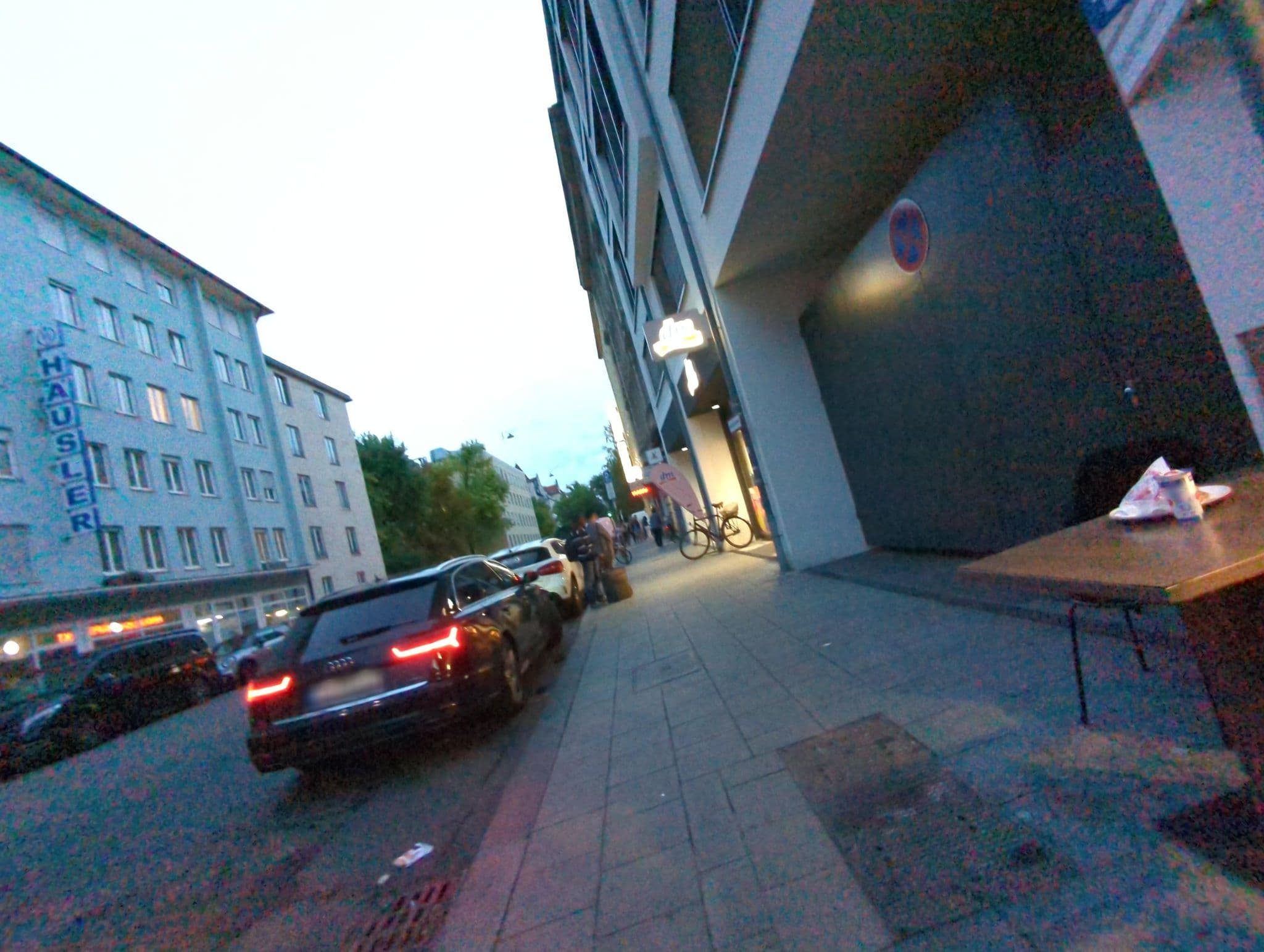 Street view near Metropole Hotel GmbH, Munich — © ente (CC BY-SA · Mapillary)