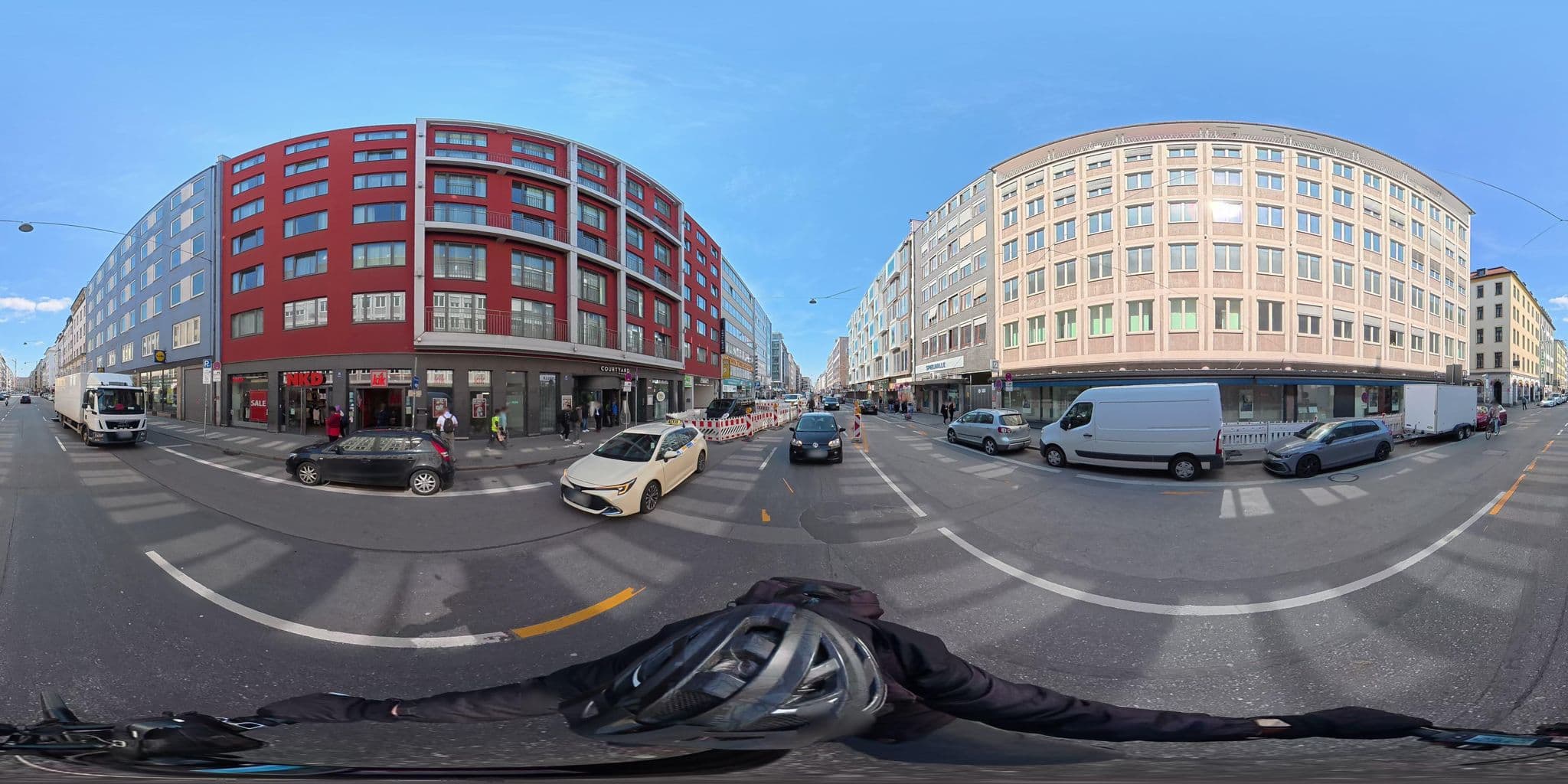 Street view near Marriott Hotelmanagement GmbH, Munich — © osmplus_org (CC BY-SA · Mapillary)