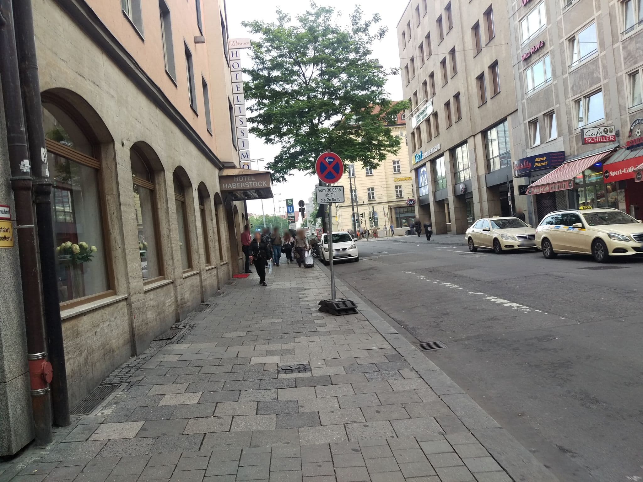 Street view near City-Hotel München, Munich — © aceini (CC BY-SA · Mapillary)