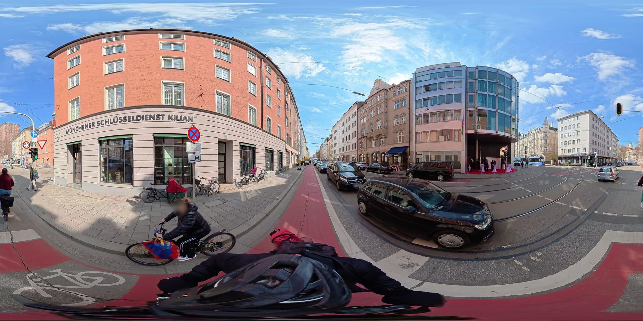 Street view near bayernhaus, Munich — © osmplus_org (CC BY-SA · Mapillary)