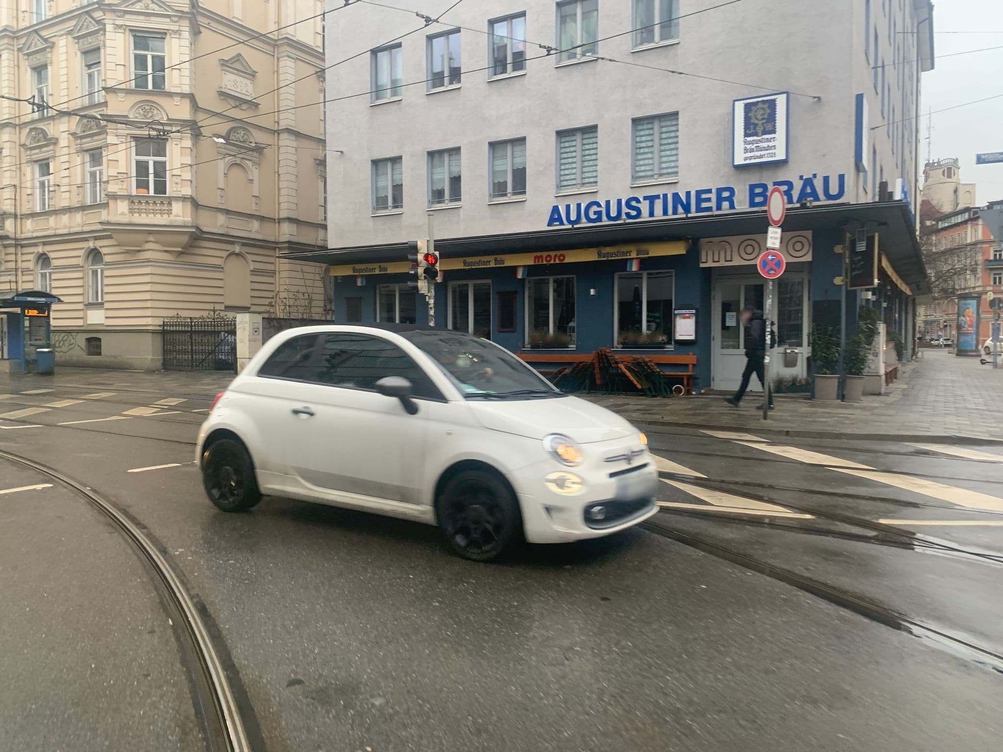 Street view near Hotel Russischer Hof Betriebs, Munich — © robot8a (CC BY-SA · Mapillary)