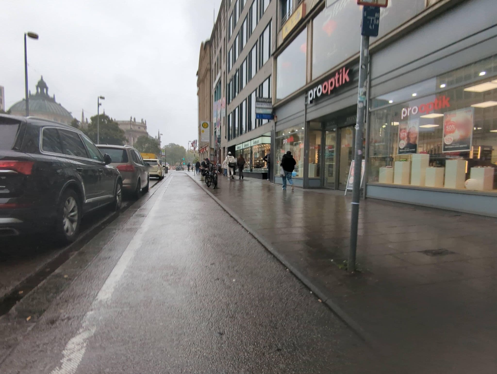 Street view near Attika der Griechenland + Zypern Spezialist, Munich — © GenevieveCory (CC BY-SA · Mapillary)