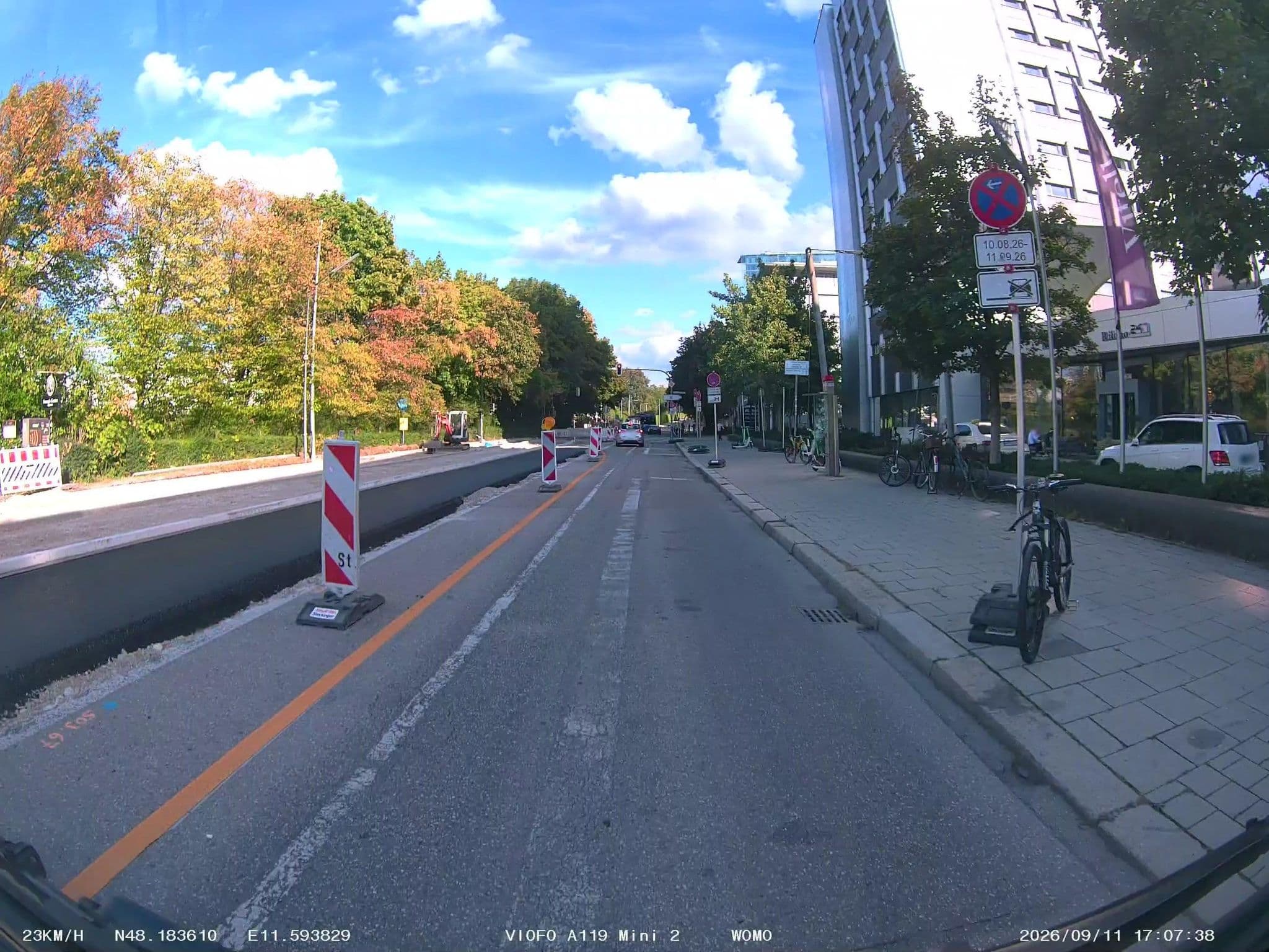Street view near Golden Tulip, Unterföhring — © soulcover (CC BY-SA · Mapillary)