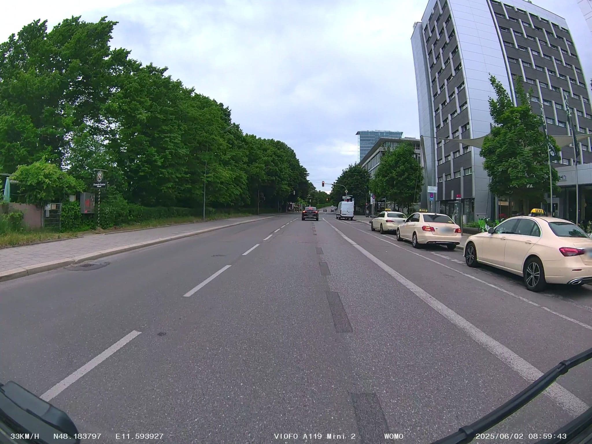 Street view near The Rilano, Unterföhring — © soulcover (CC BY-SA · Mapillary)