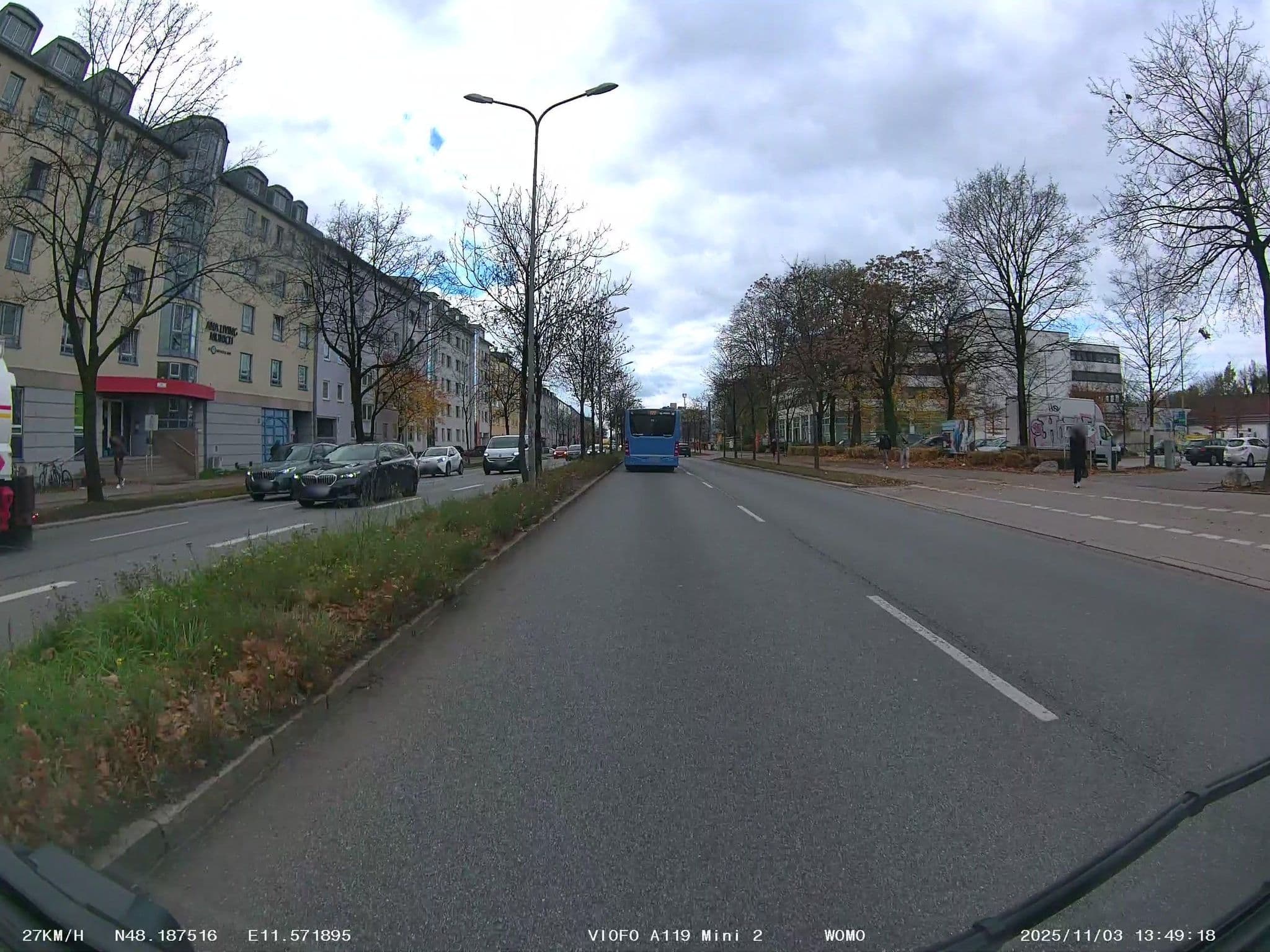 Street view near Park Inn by Radisson München Frankfurter Ring, Bogenhausen — © soulcover (CC BY-SA · Mapillary)