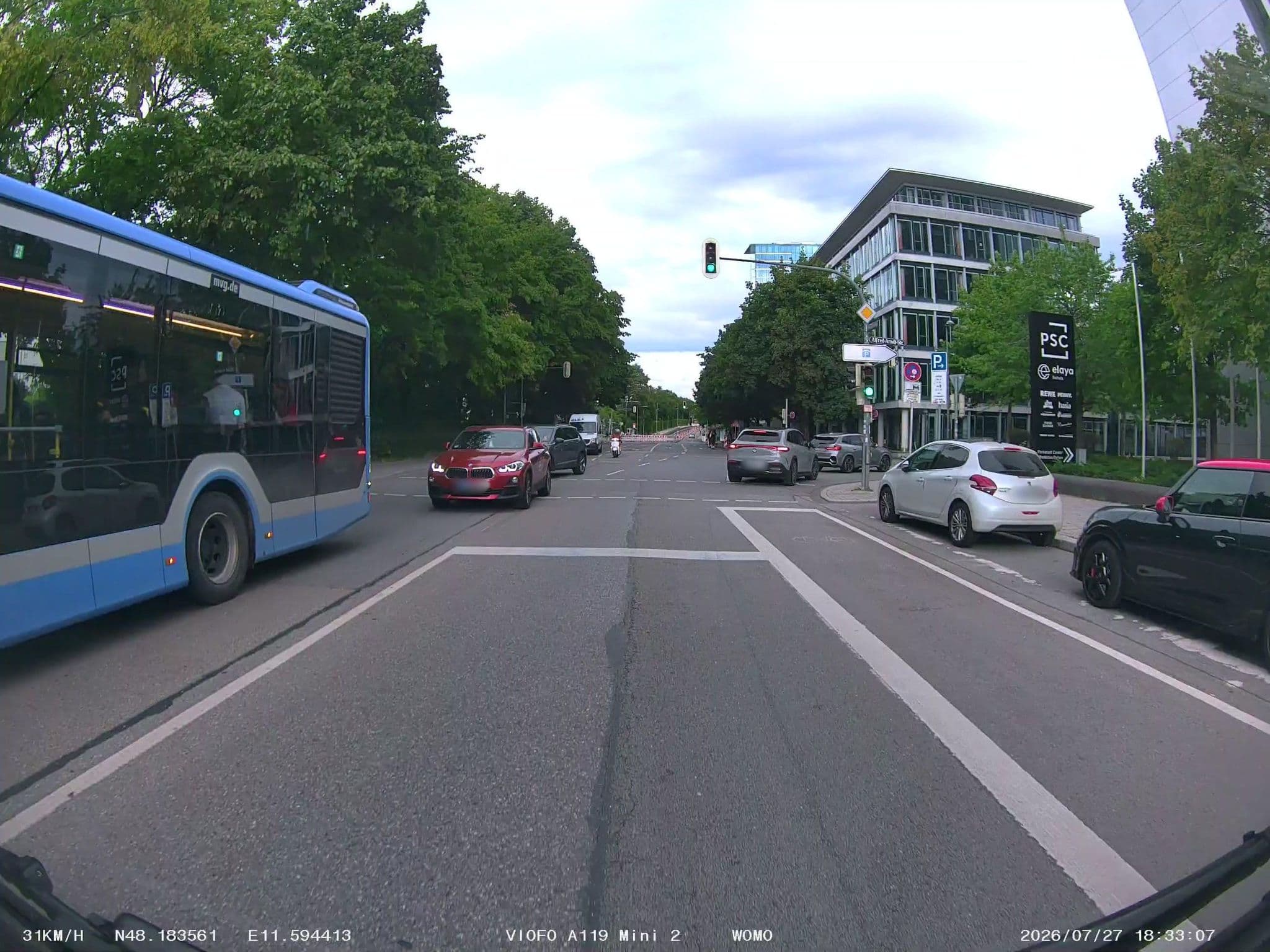 Street view near Rilano 24/7 Hotel München, Unterföhring — © soulcover (CC BY-SA · Mapillary)