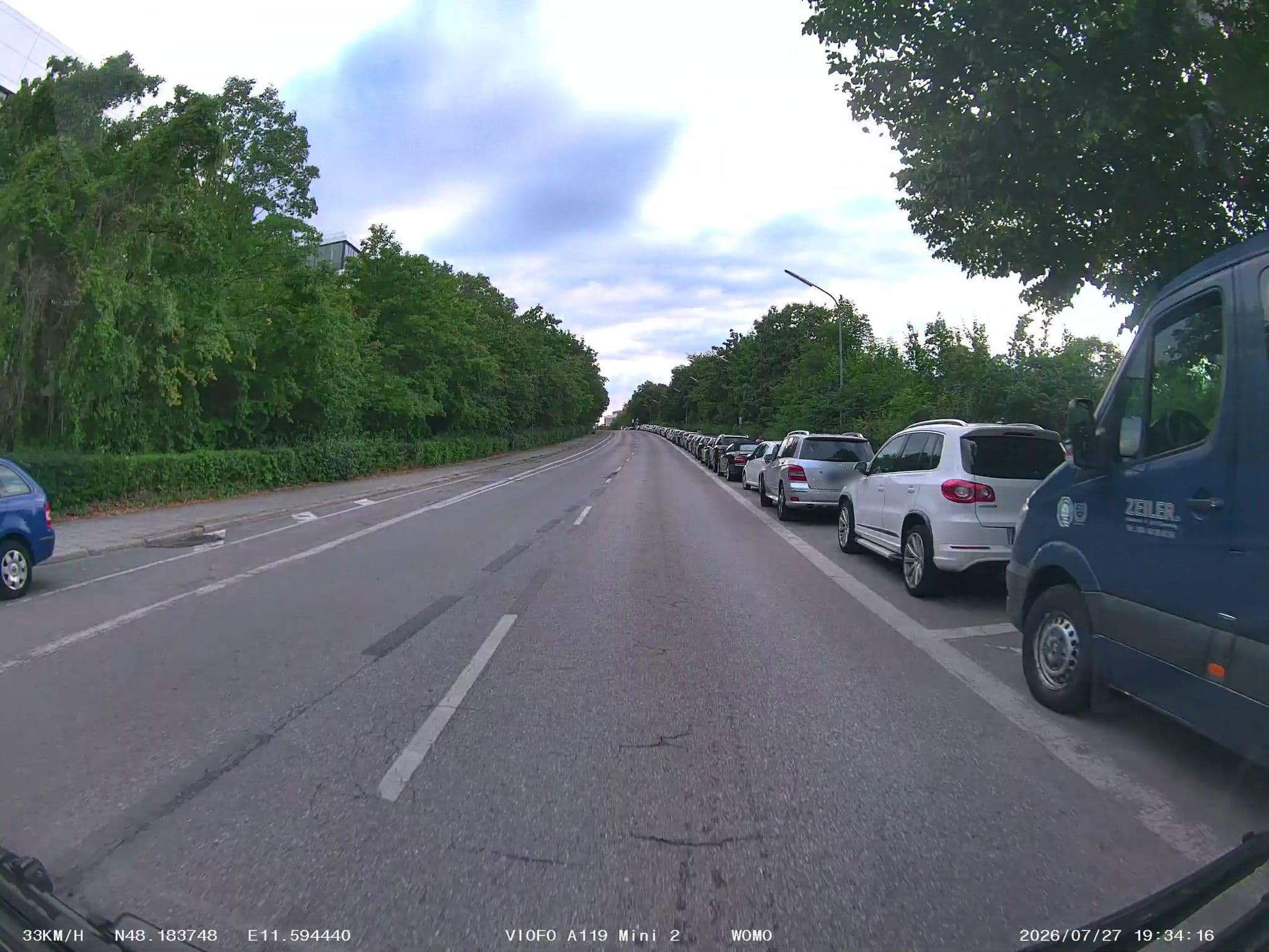 Street view near Parkhotel Schwabing, Unterföhring — © soulcover (CC BY-SA · Mapillary)