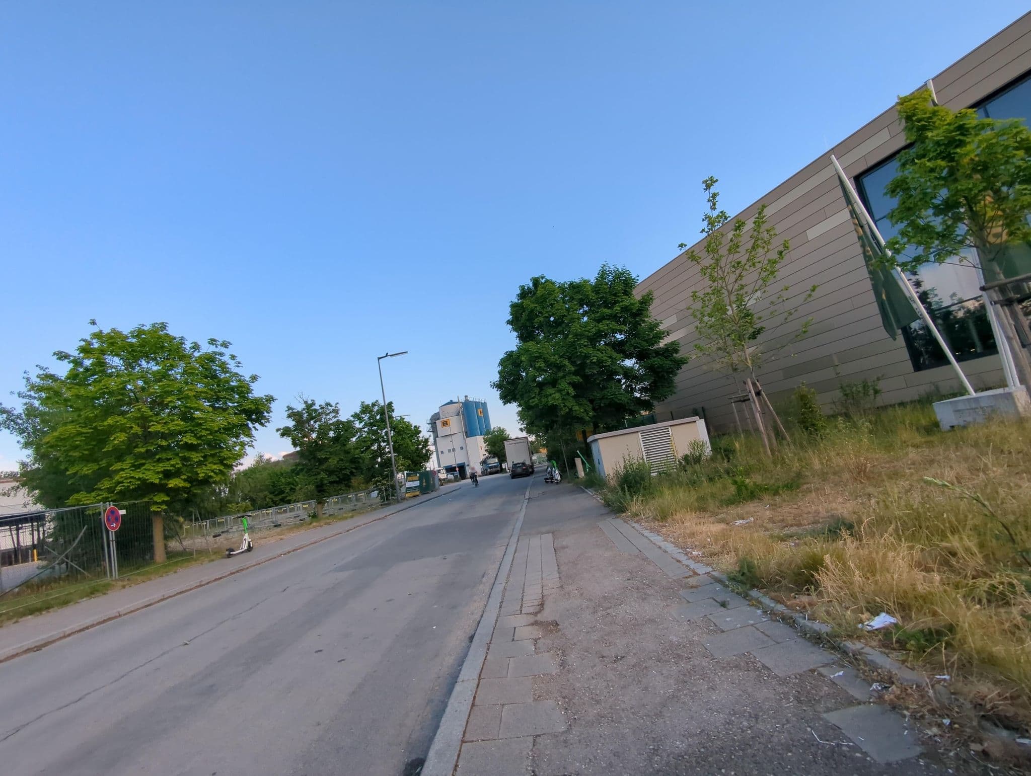 Street view near Fritz Bender GmbH Vermögensverwaltung, Bogenhausen — © ente (CC BY-SA · Mapillary)