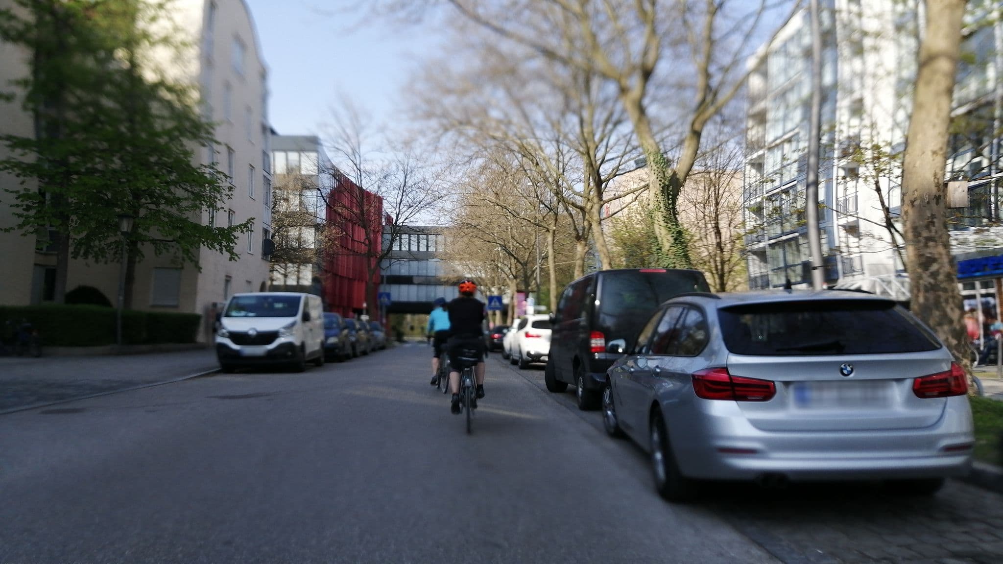 Street view near Renaissance München Hotel, Bogenhausen — © jpmw (CC BY-SA · Mapillary)