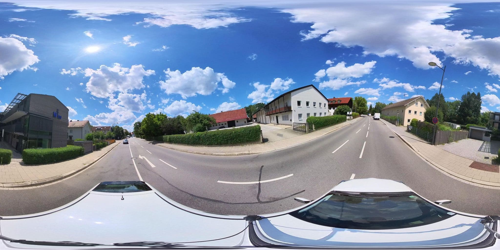 Street view near M 120, Unterföhring — © osmplus_org (CC BY-SA · Mapillary)