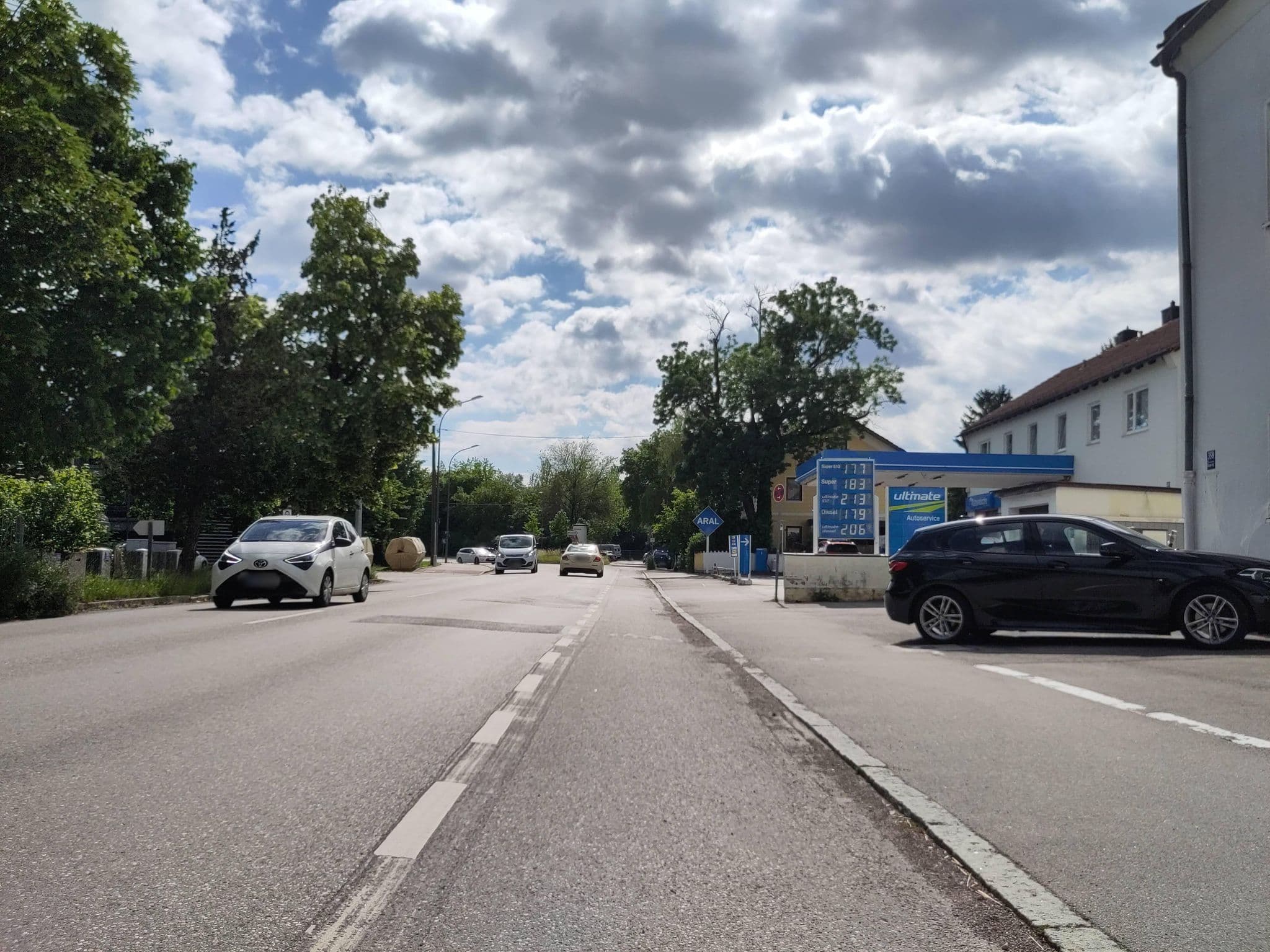 Street view near Hundetagesstätte Funny Dogsitting Pension, Feldkirchen — © thmunichways (CC BY-SA · Mapillary)