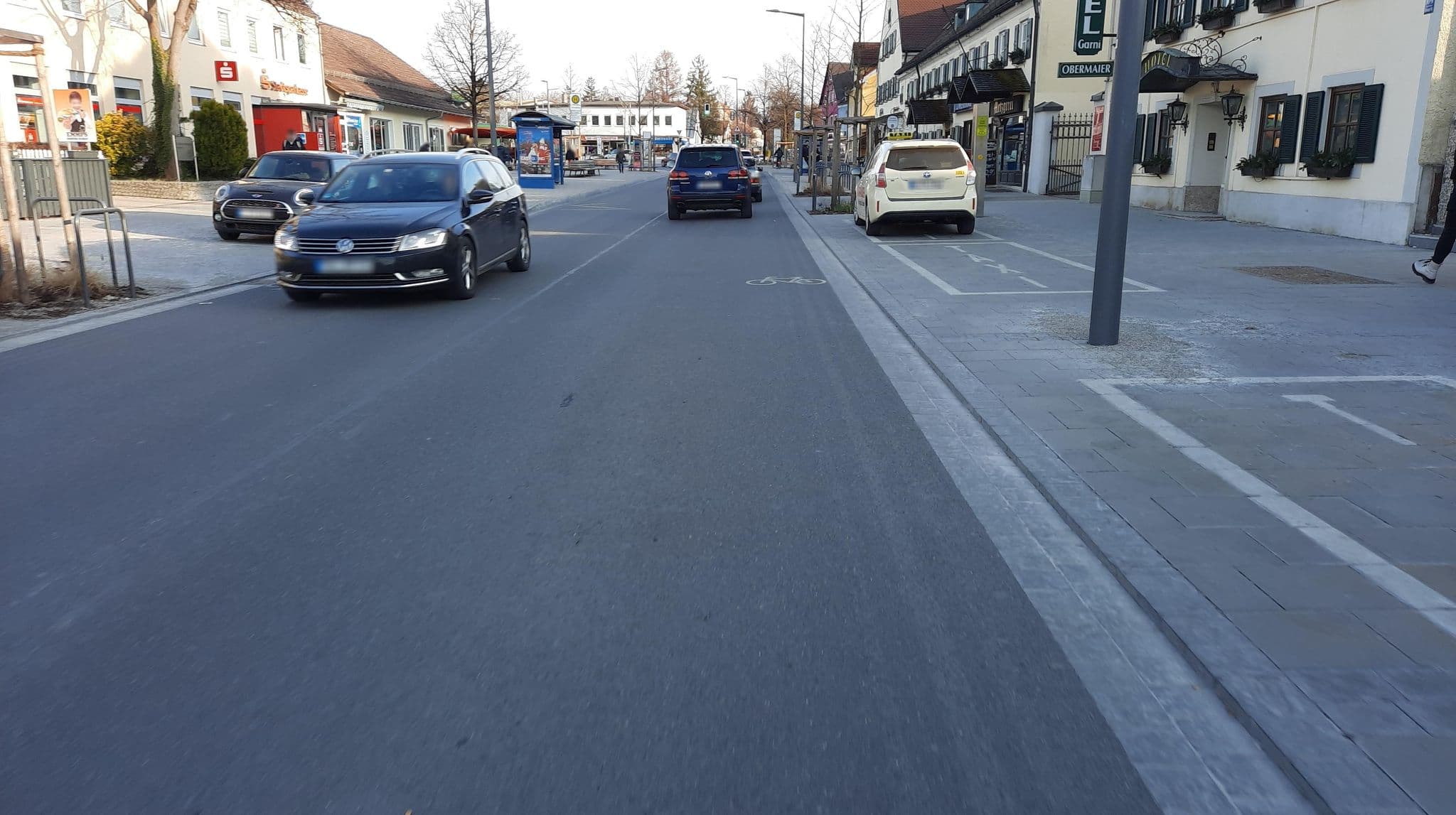 Street view near Hotel Obermaier e. K. Inh. Obermaier Markus, Haar — © hq_Greencity (CC BY-SA · Mapillary)