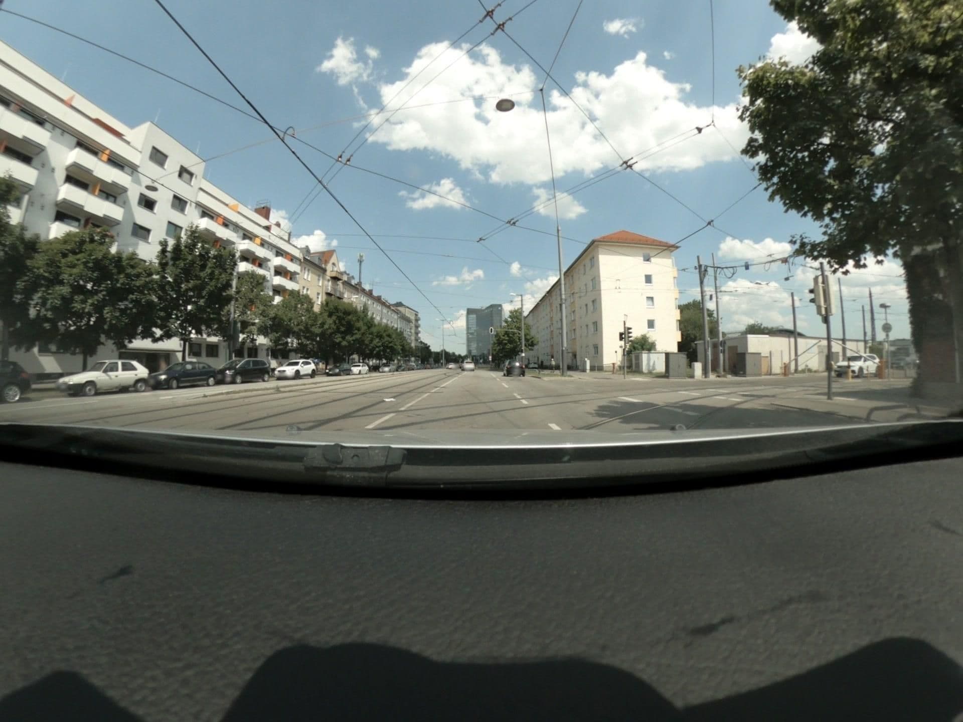 Street view near Indisches Maharadja Bad, Bogenhausen — © Wodner (CC BY-SA · Mapillary)