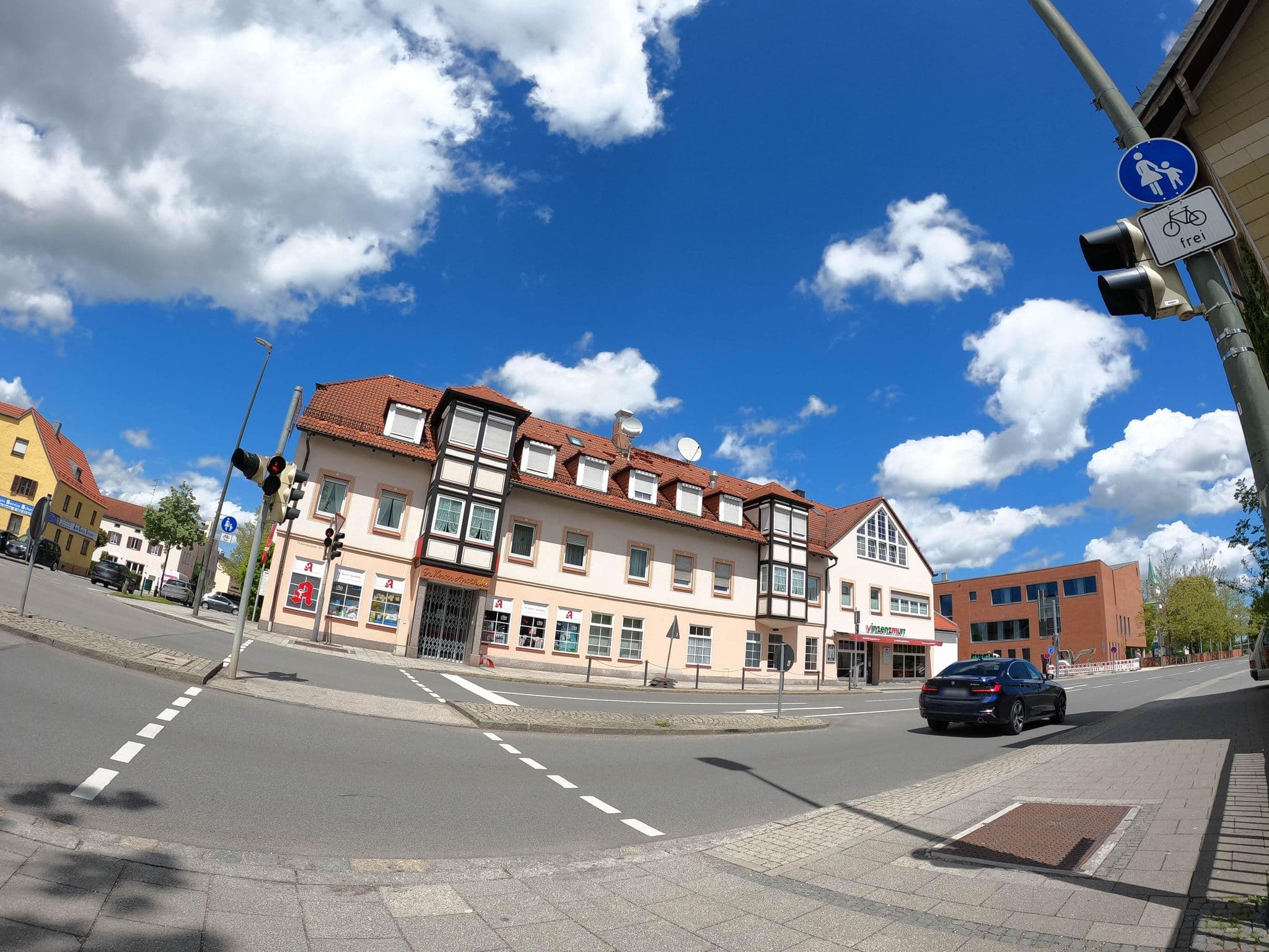 Street view near Elisabeth Zacherl, Feldkirchen — © strubbl (CC BY-SA · Mapillary)