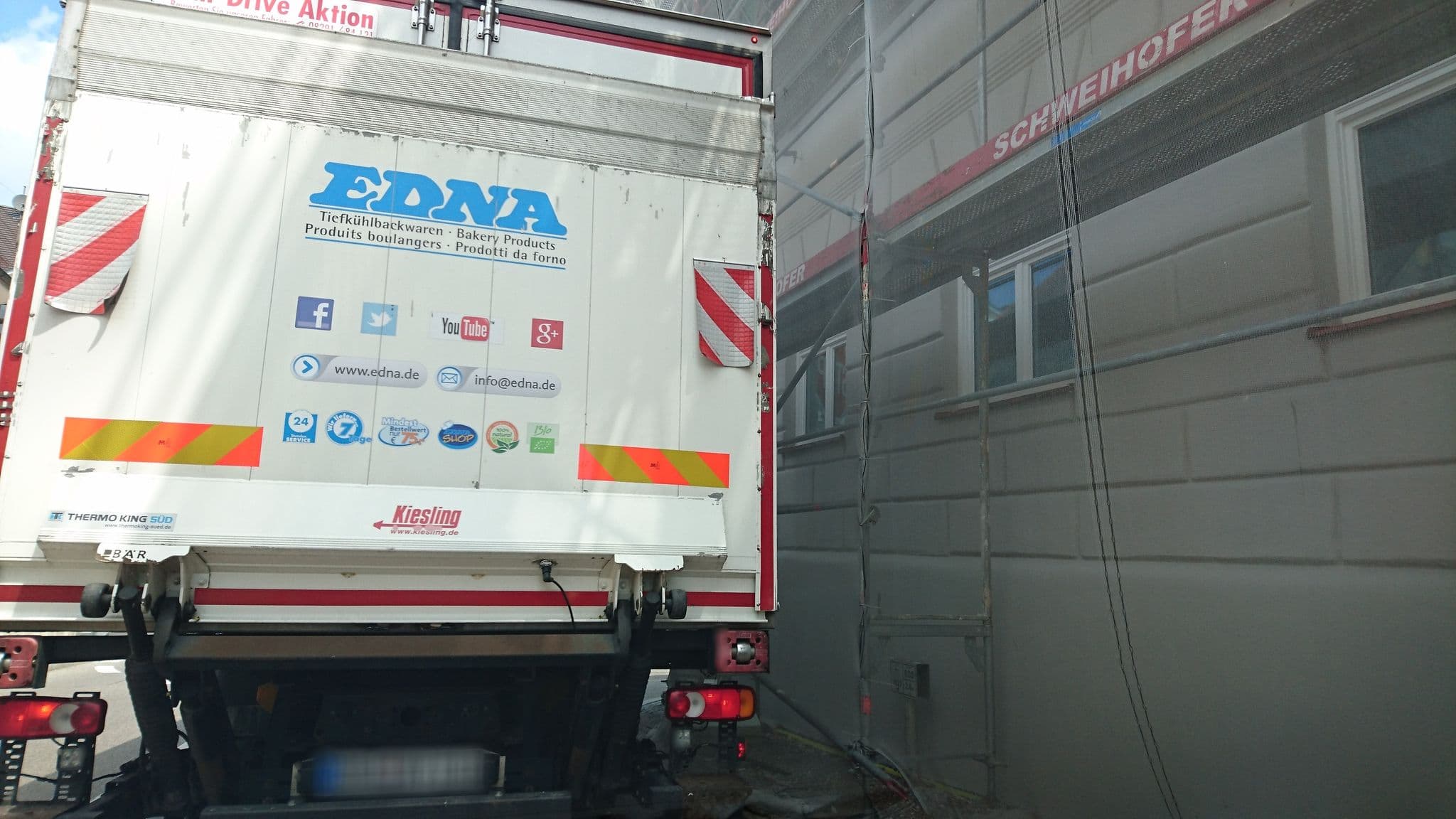 Street view near Die Post, Zusmarshausen — © msdess (CC BY-SA · Mapillary)