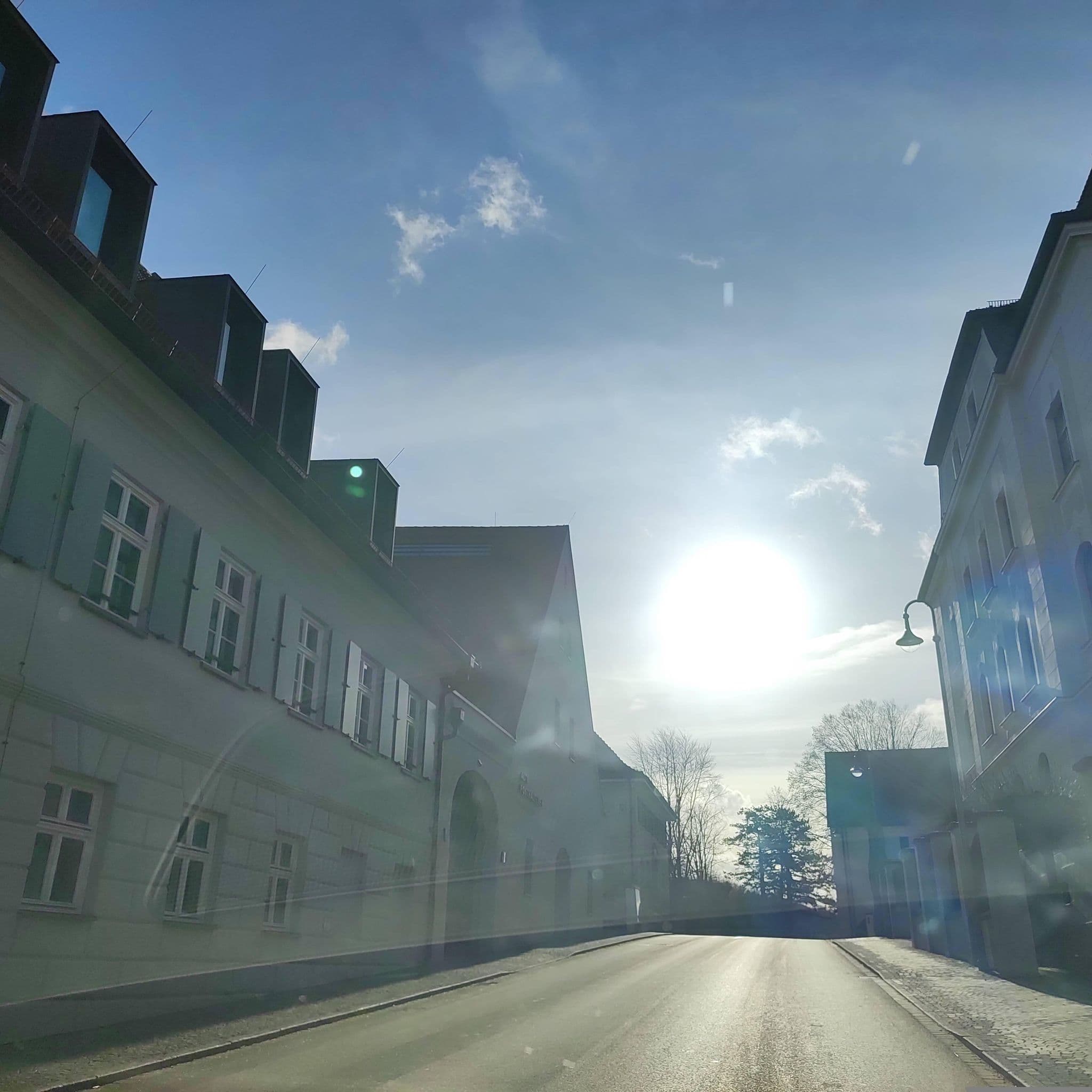 Street view near Hotel Zur Post Zusmarshausen, Zusmarshausen — © msdess (CC BY-SA · Mapillary)