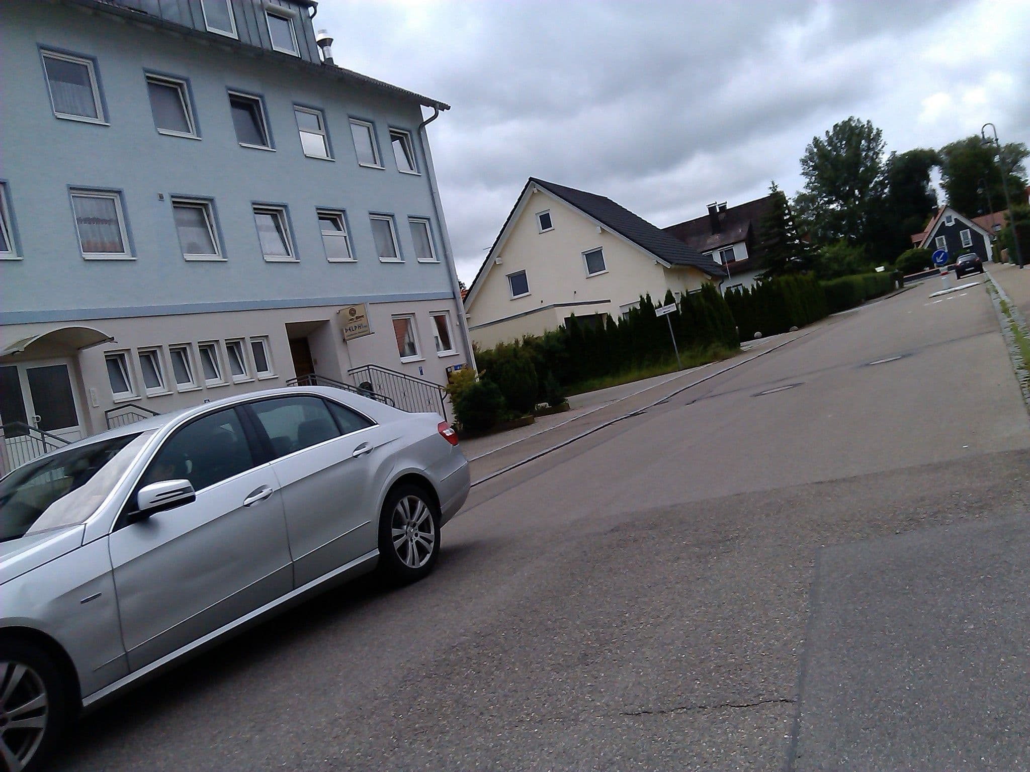 Street view near Business Homes - Das Apartment Hotel, Burgau — © changchun1 (CC BY-SA · Mapillary)