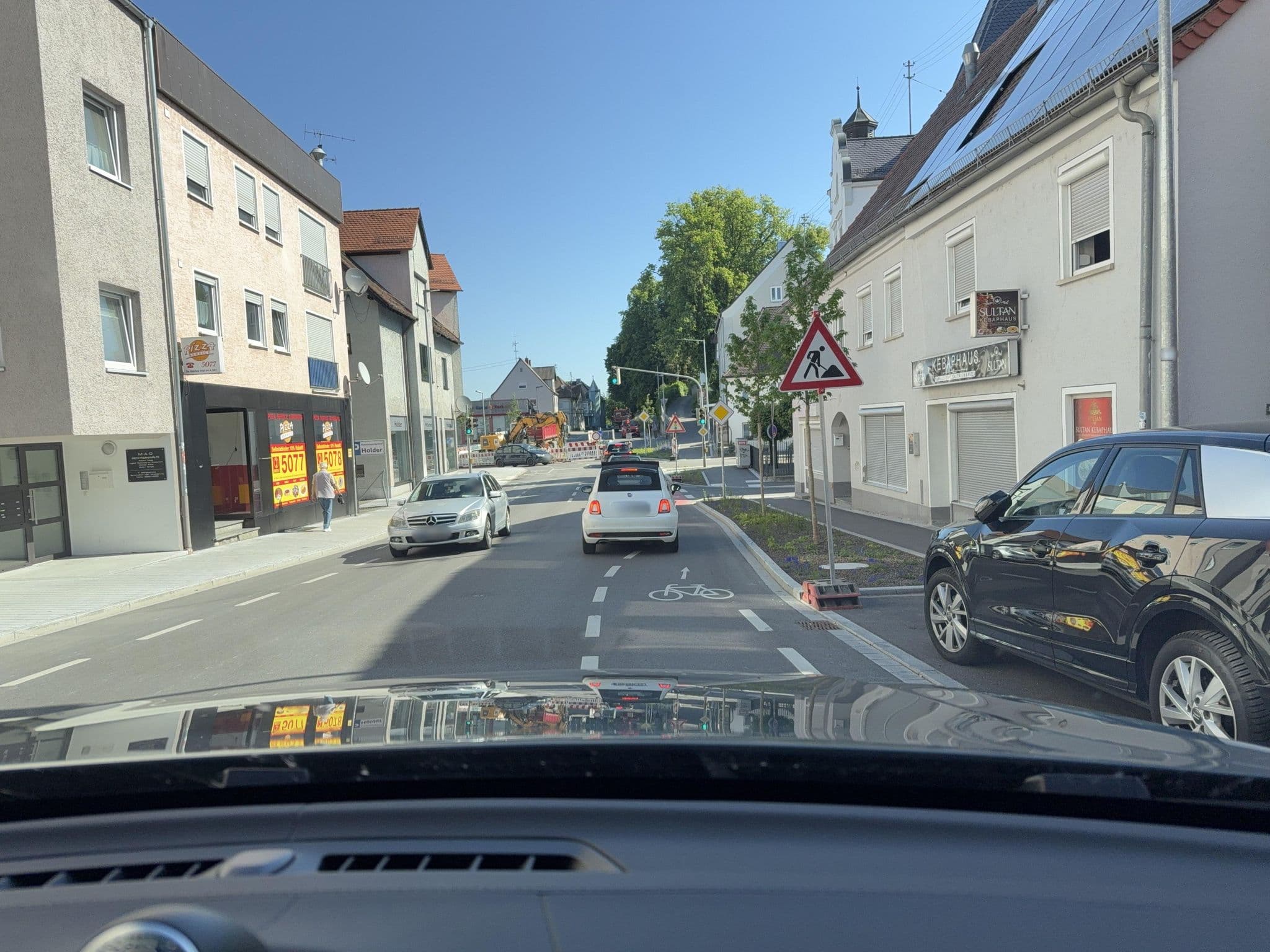 Street view near Hotel Garni, Günzburg — © heetENkoel (CC BY-SA · Mapillary)