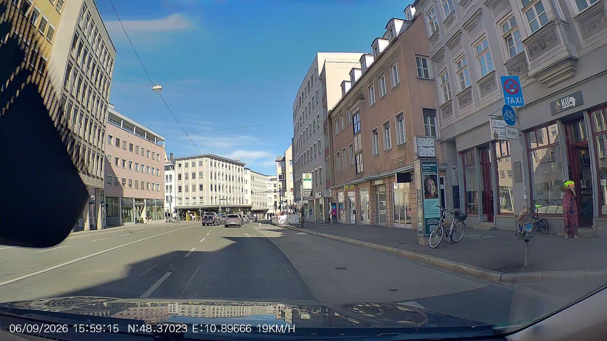 Street view near Übernacht Hostel, Augsburg — © AR88 (CC BY-SA · Mapillary)