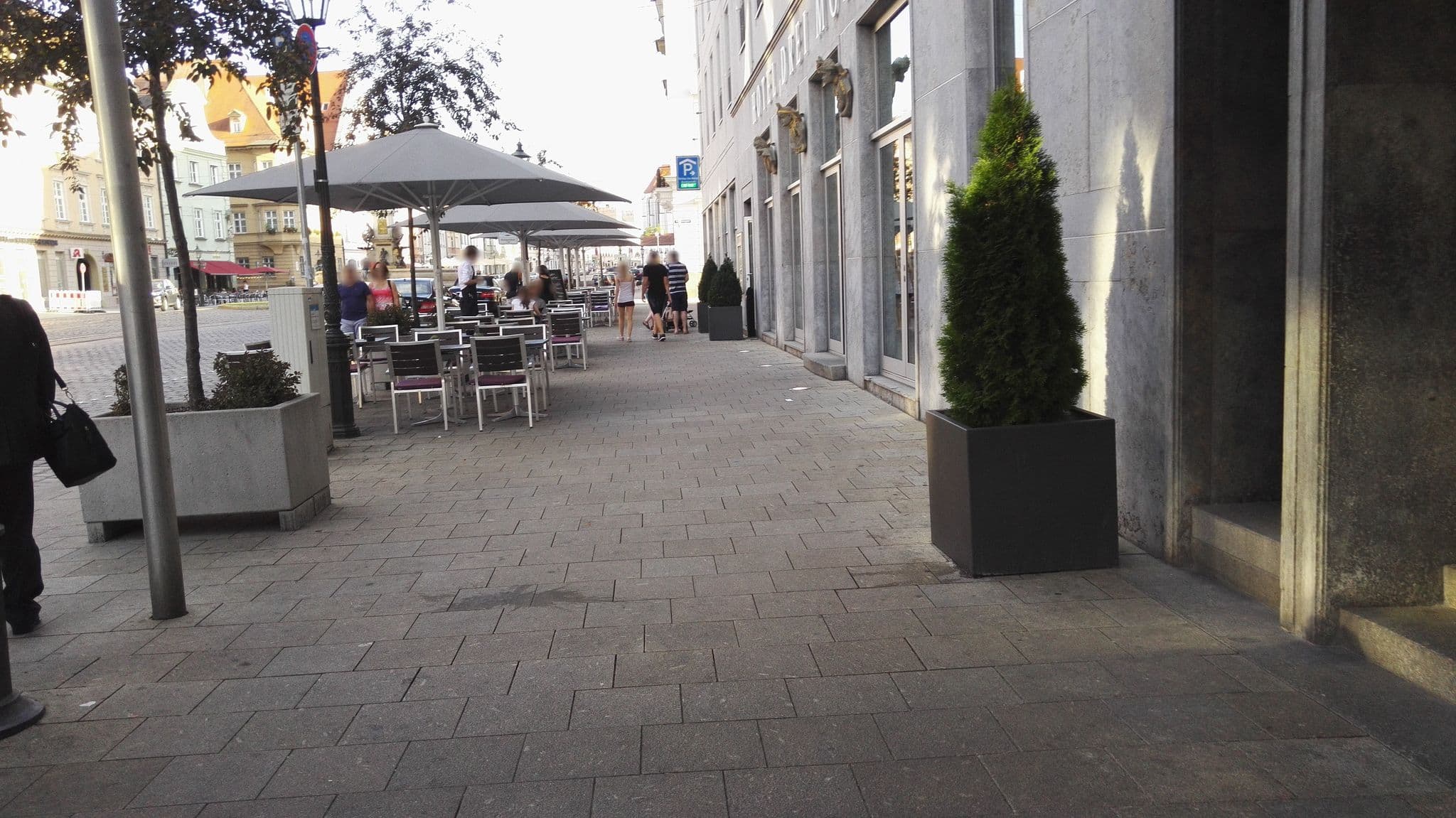 Street view near Steigenberger Drei Mohren Augsburg, Augsburg — © aceini (CC BY-SA · Mapillary)