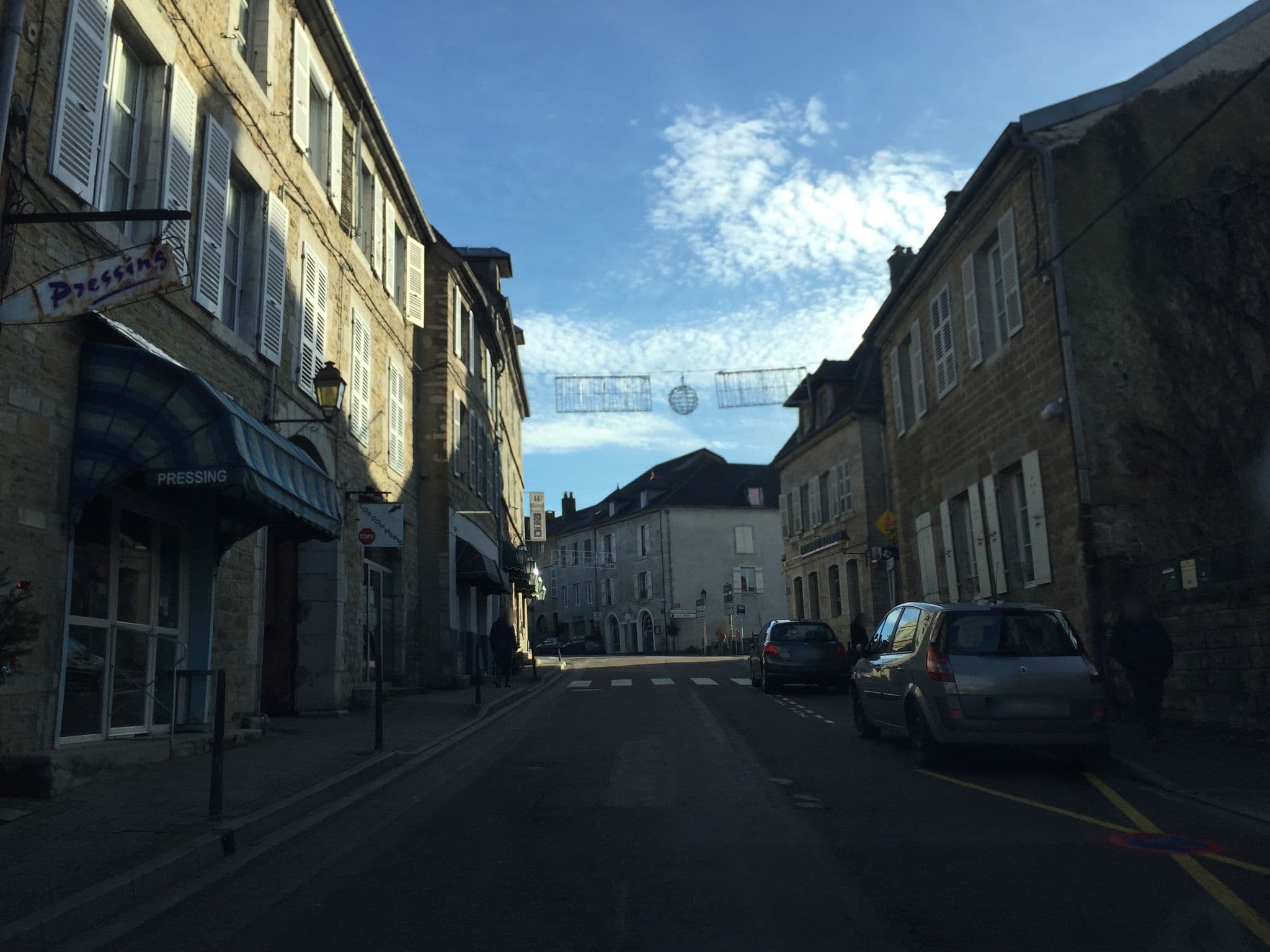 Street view near Hôtel des Messageries, Arbois — © thepriben (CC BY-SA · Mapillary)