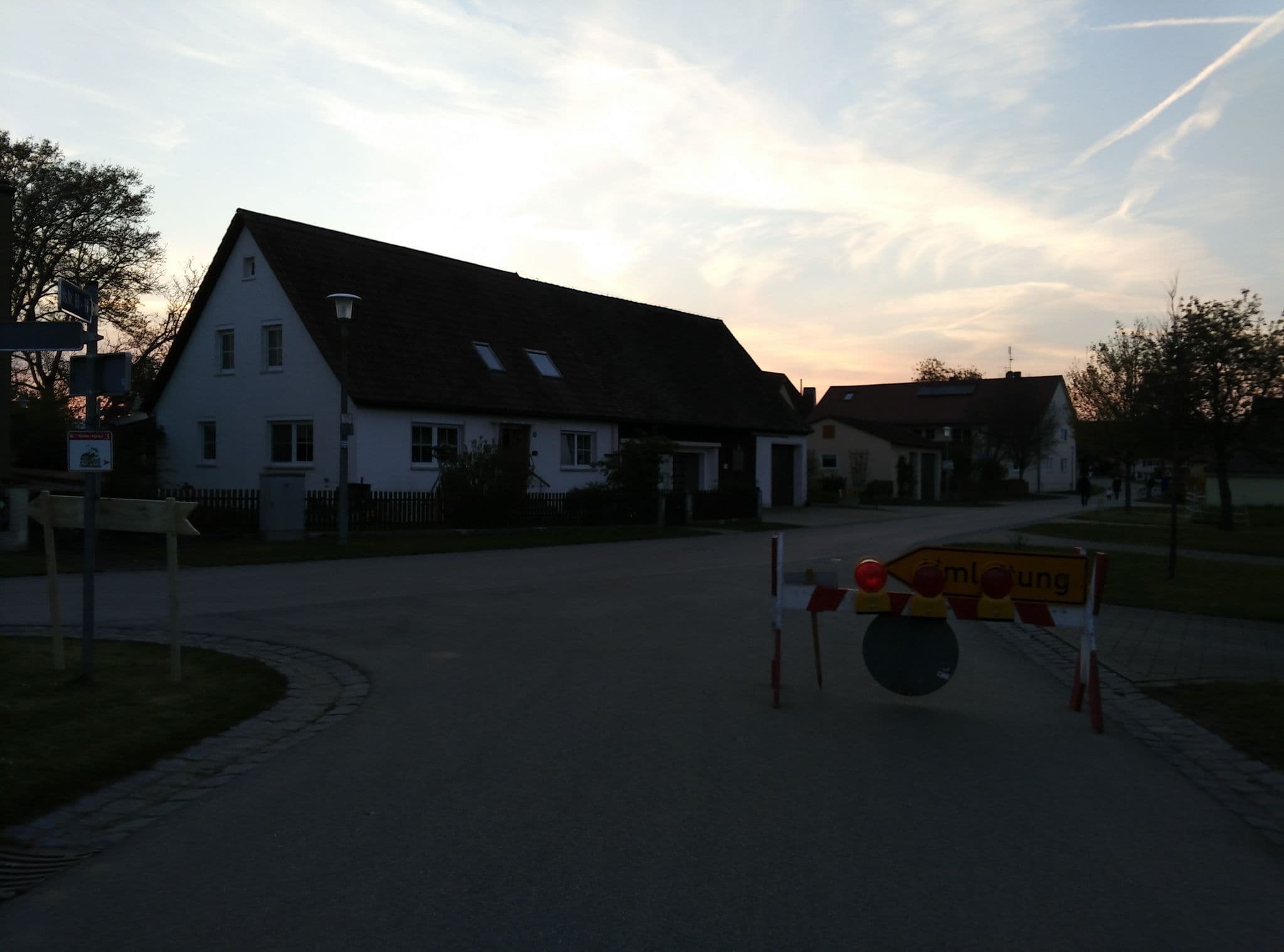 Street view near Pension F. und L. Menhorn, Gunzenhausen — © bumi (CC BY-SA · Mapillary)