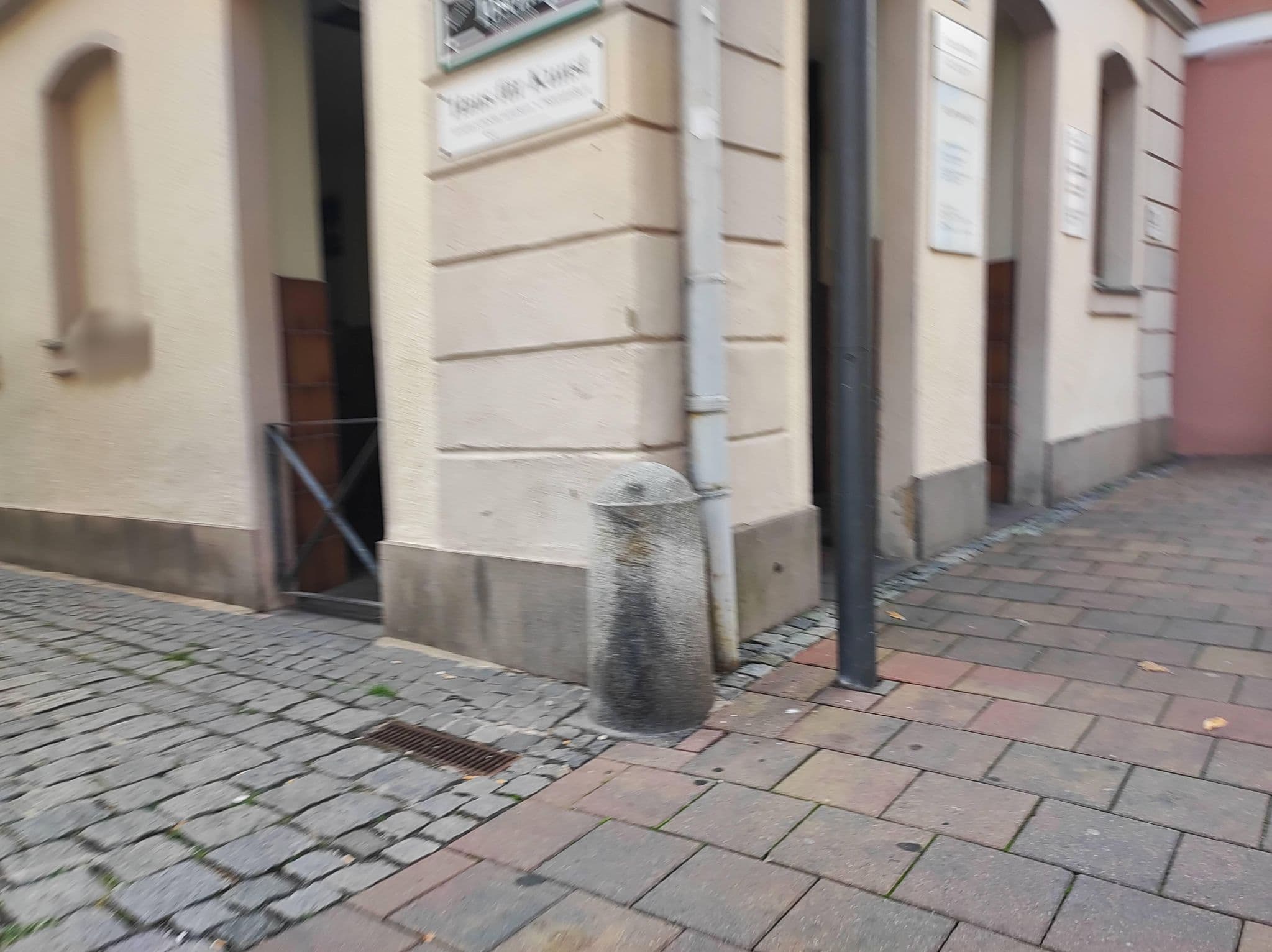 Street view near Hotel Museumsstube, Ansbach — © msdess (CC BY-SA · Mapillary)