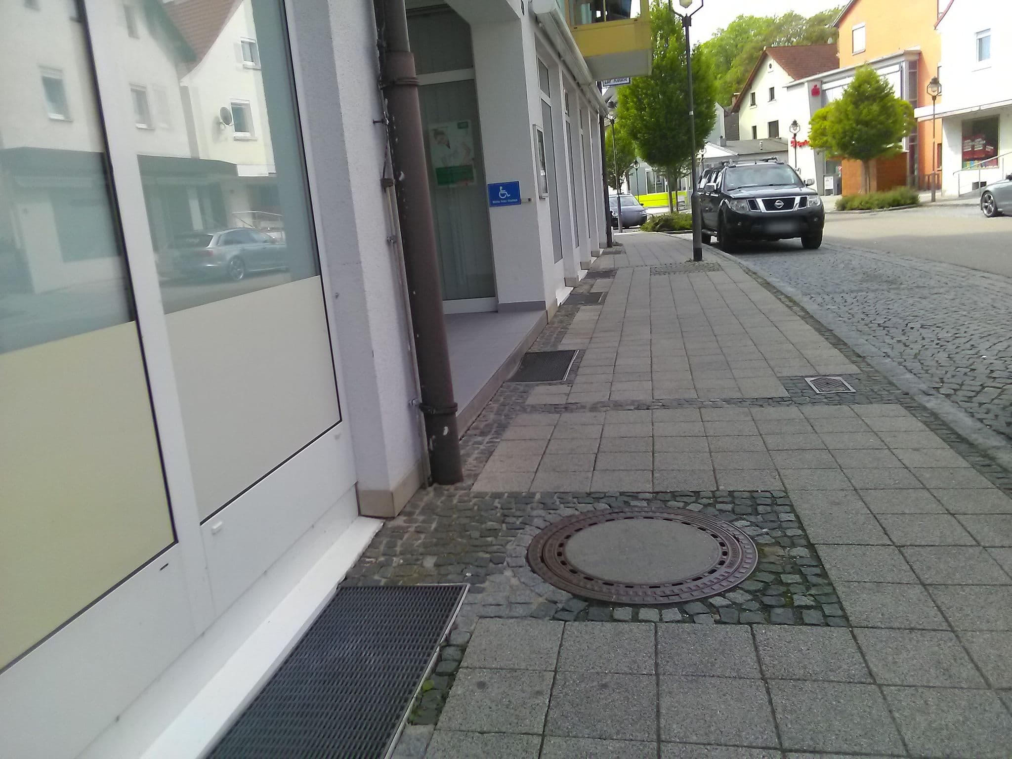 Street view near Altmühlhotel / Stadtcafe Klaus Harry Zoller, Treuchtlingen — © bernd_niemann (CC BY-SA · Mapillary)