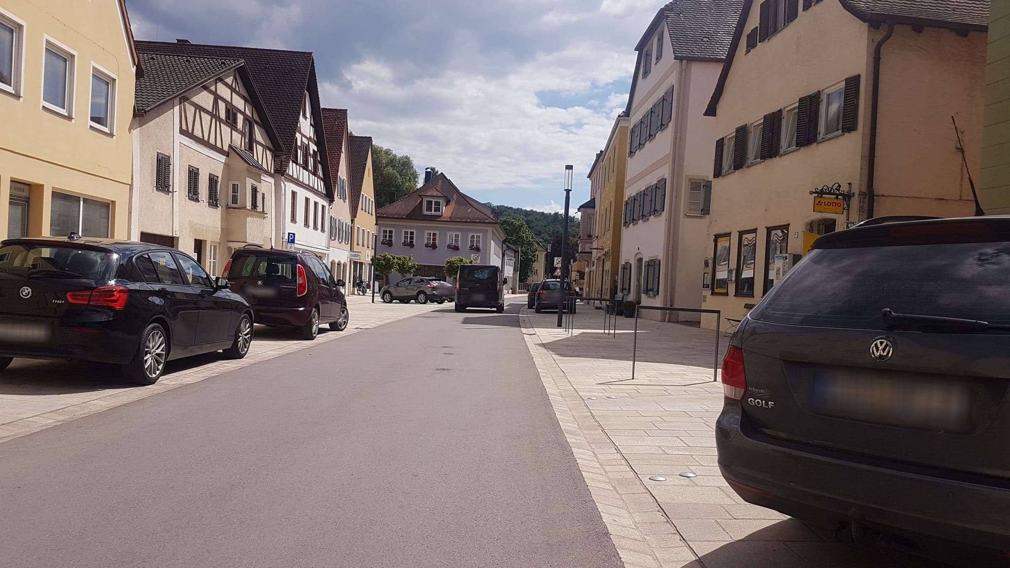Street view near Hotel-Gasthof Zur Sonne Inh. Sven-Wolfgang Glück Gasthof, Pappenheim — © changchun1 (CC BY-SA · Mapillary)