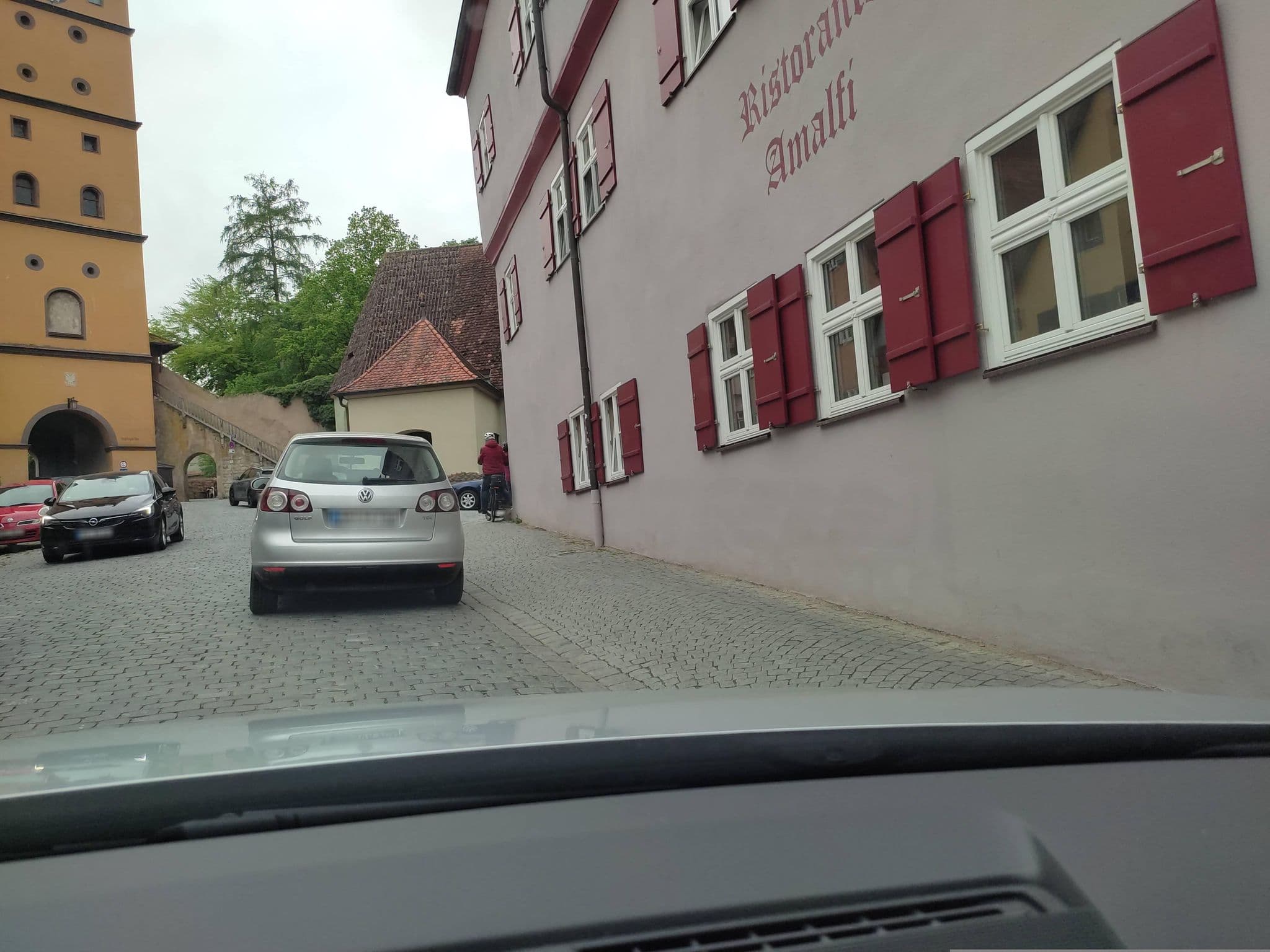 Street view near dreiköningsturm, Dinkelsbühl — © rausk (CC BY-SA · Mapillary)