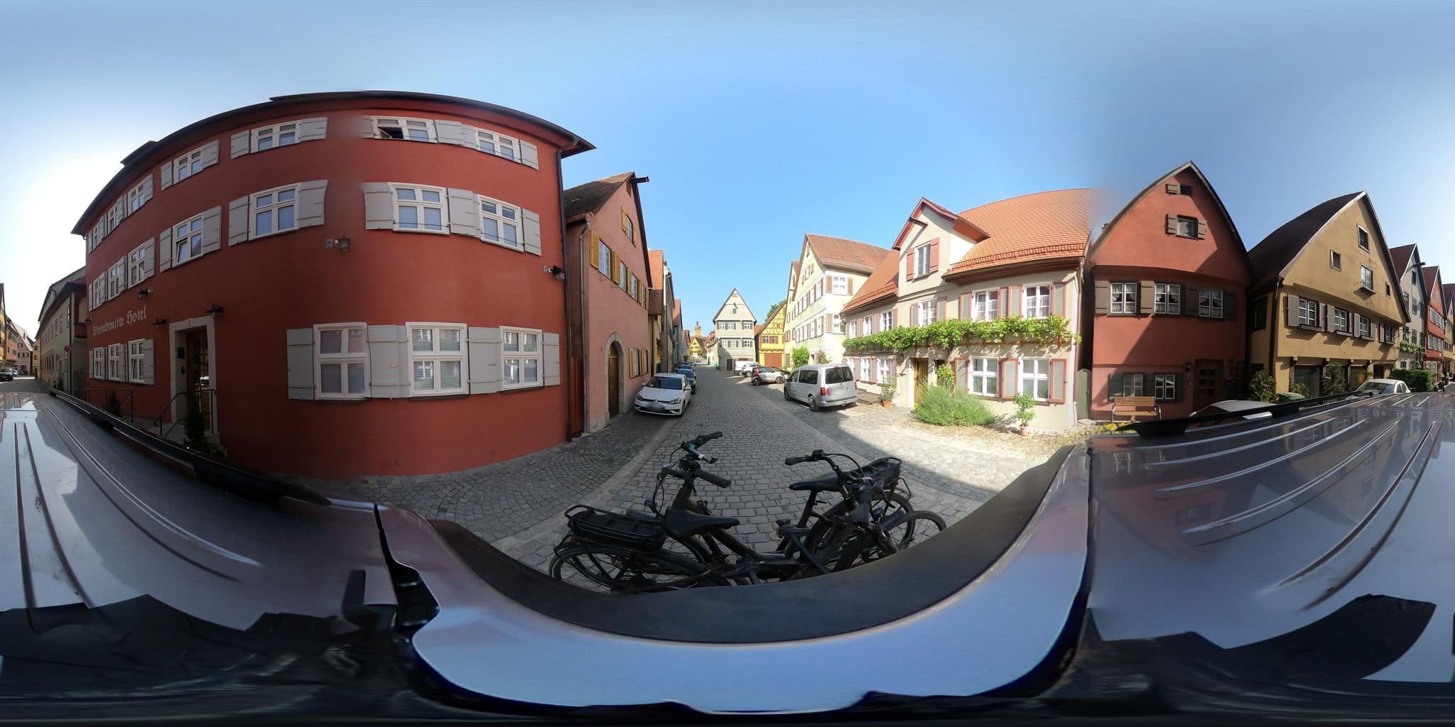 Street view near Altstadtmittehotel, Dinkelsbühl — © Mobilitaetswerk (CC BY-SA · Mapillary)