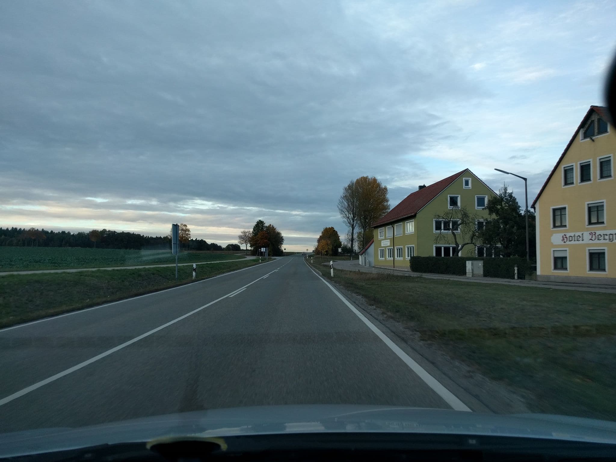 Street view near Hotel Bergwirt, Herrieden — © tbeckler (CC BY-SA · Mapillary)