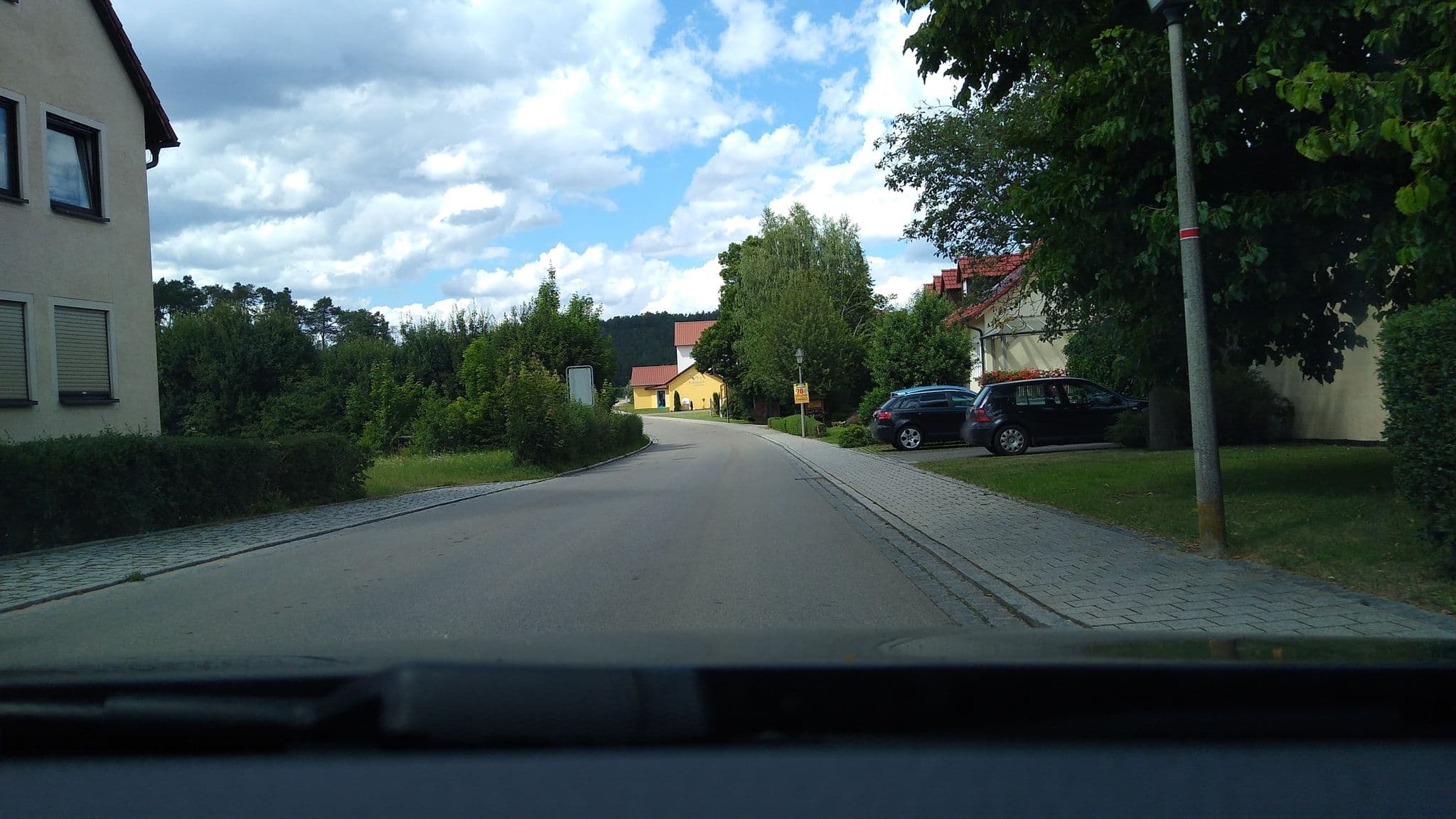 Street view near Ferienwohnungen Ströhlein, Absberg — © mike409 (CC BY-SA · Mapillary)