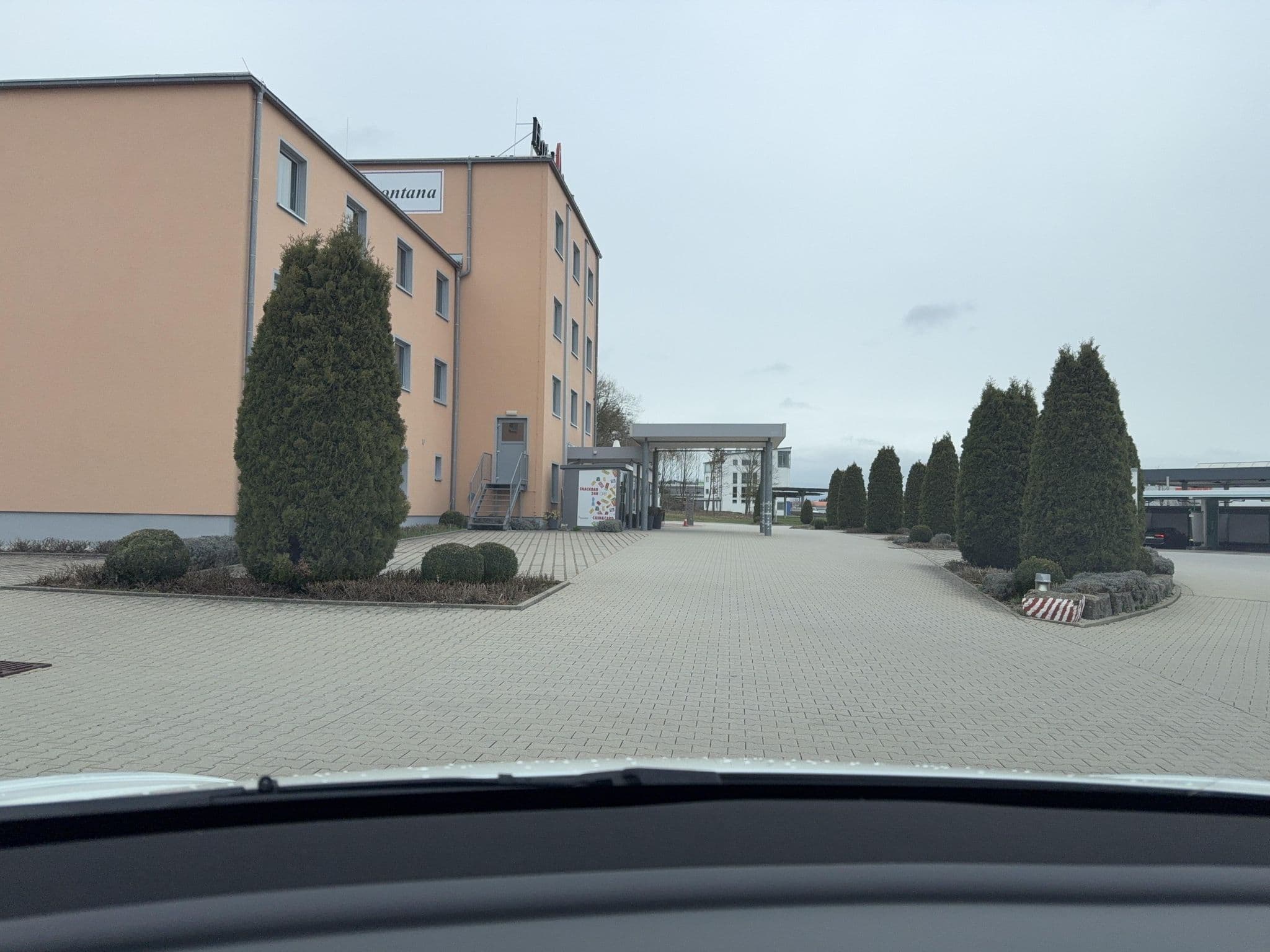 Street view near Hotel Montana Ellwangen Montana Sweetwater GmbH, Ellwangen — © ottor (CC BY-SA · Mapillary)