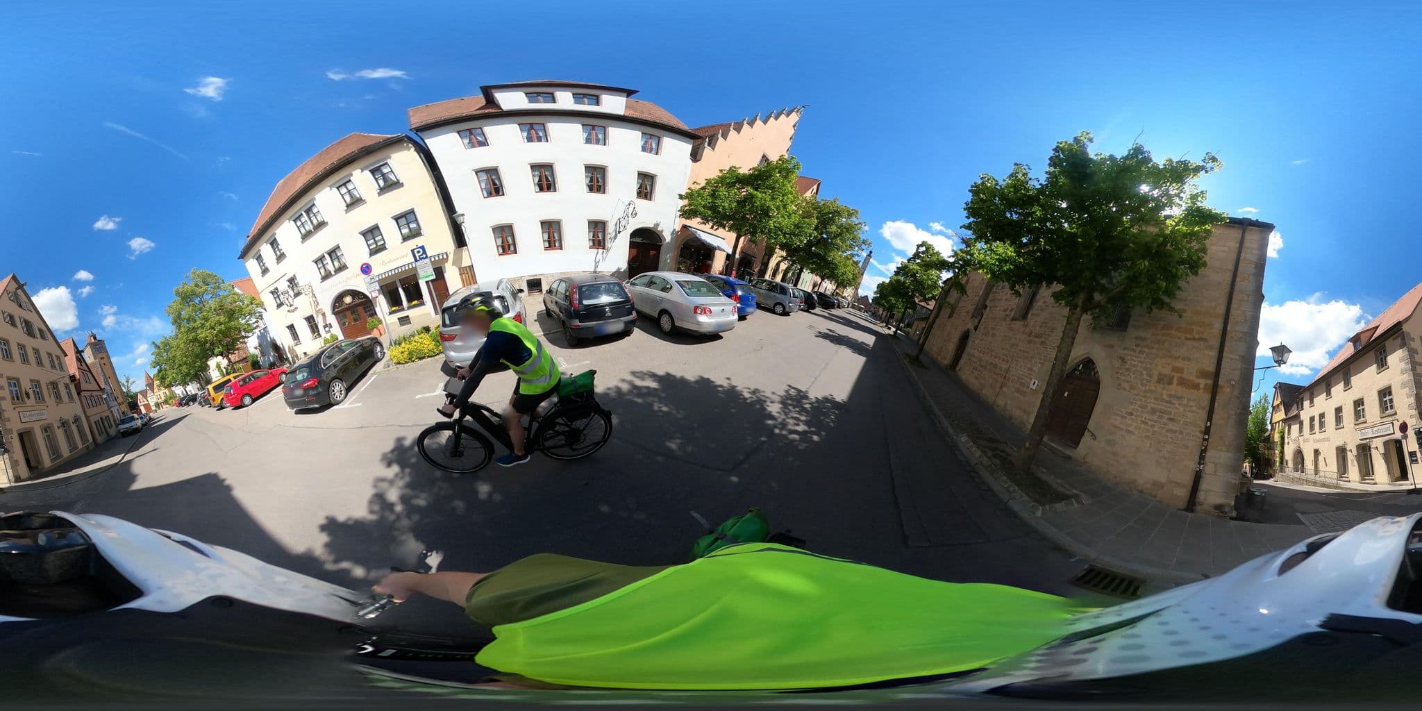 Street view near Burg Garten Palais, Rothenburg ob der Tauber — © Mobilitaetswerk (CC BY-SA · Mapillary)