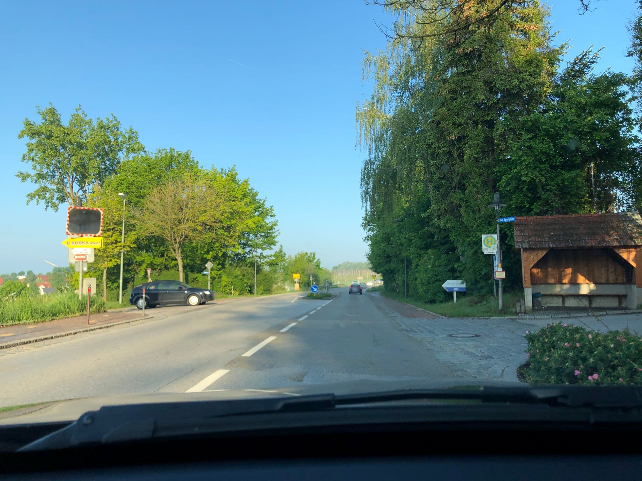Street view near Karl Heigl, Schweitenkirchen — © gekko2cool (CC BY-SA · Mapillary)