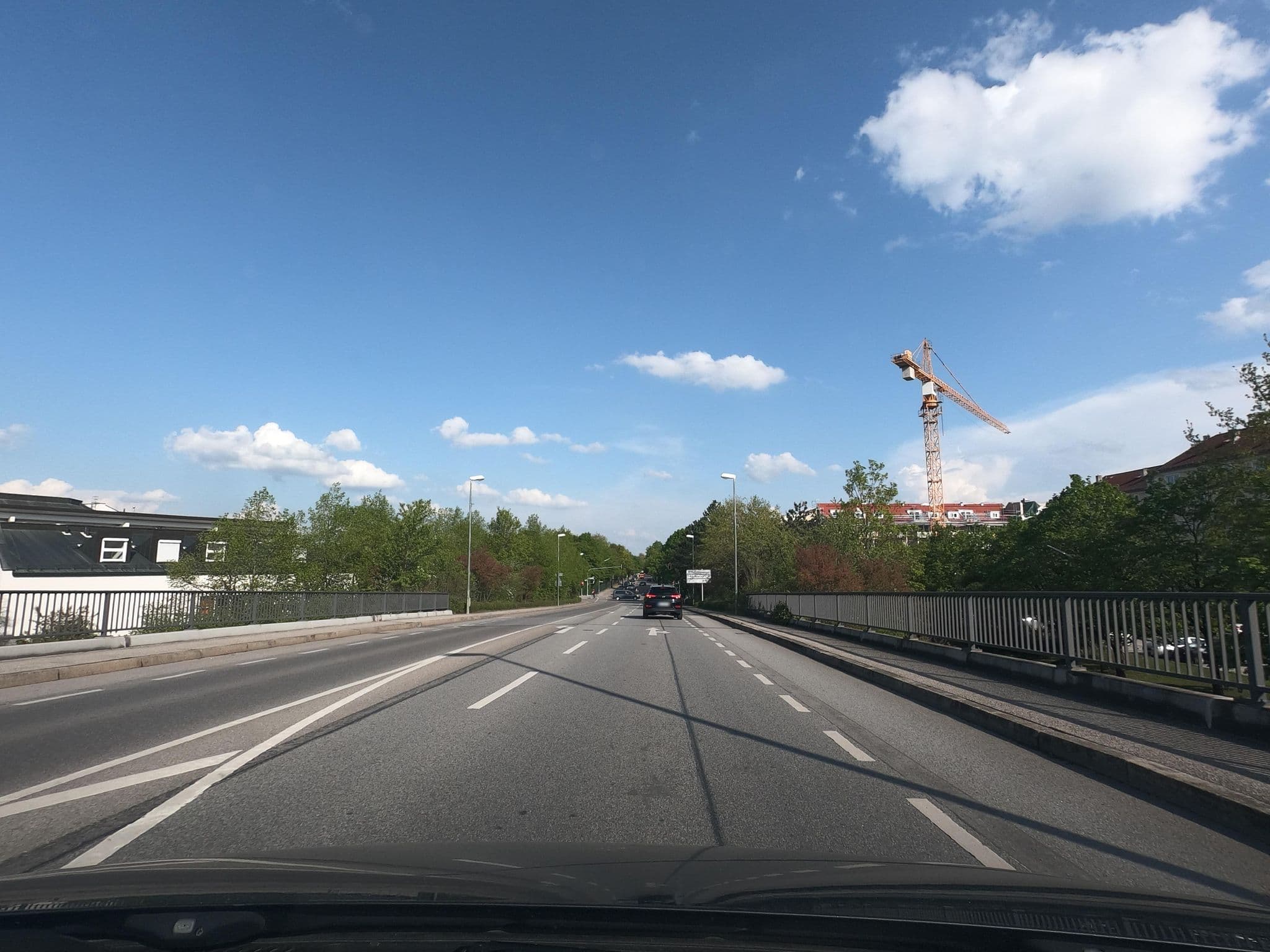 Street view near Hotel Mercure, Unterschleißheim — © frhh211 (CC BY-SA · Mapillary)