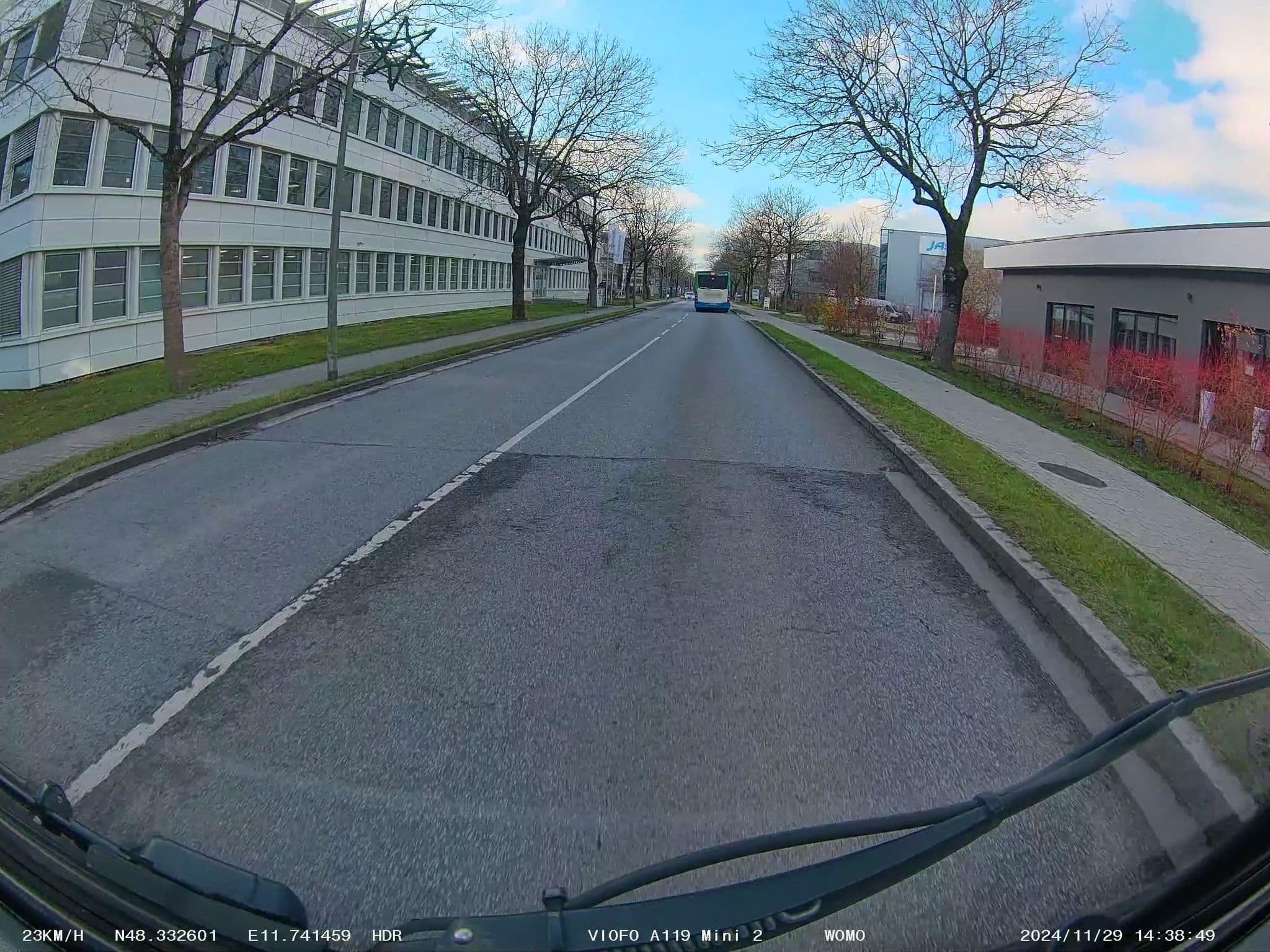 Street view near ibis Muenchen Airport Sued, Hallbergmoos — © soulcover (CC BY-SA · Mapillary)