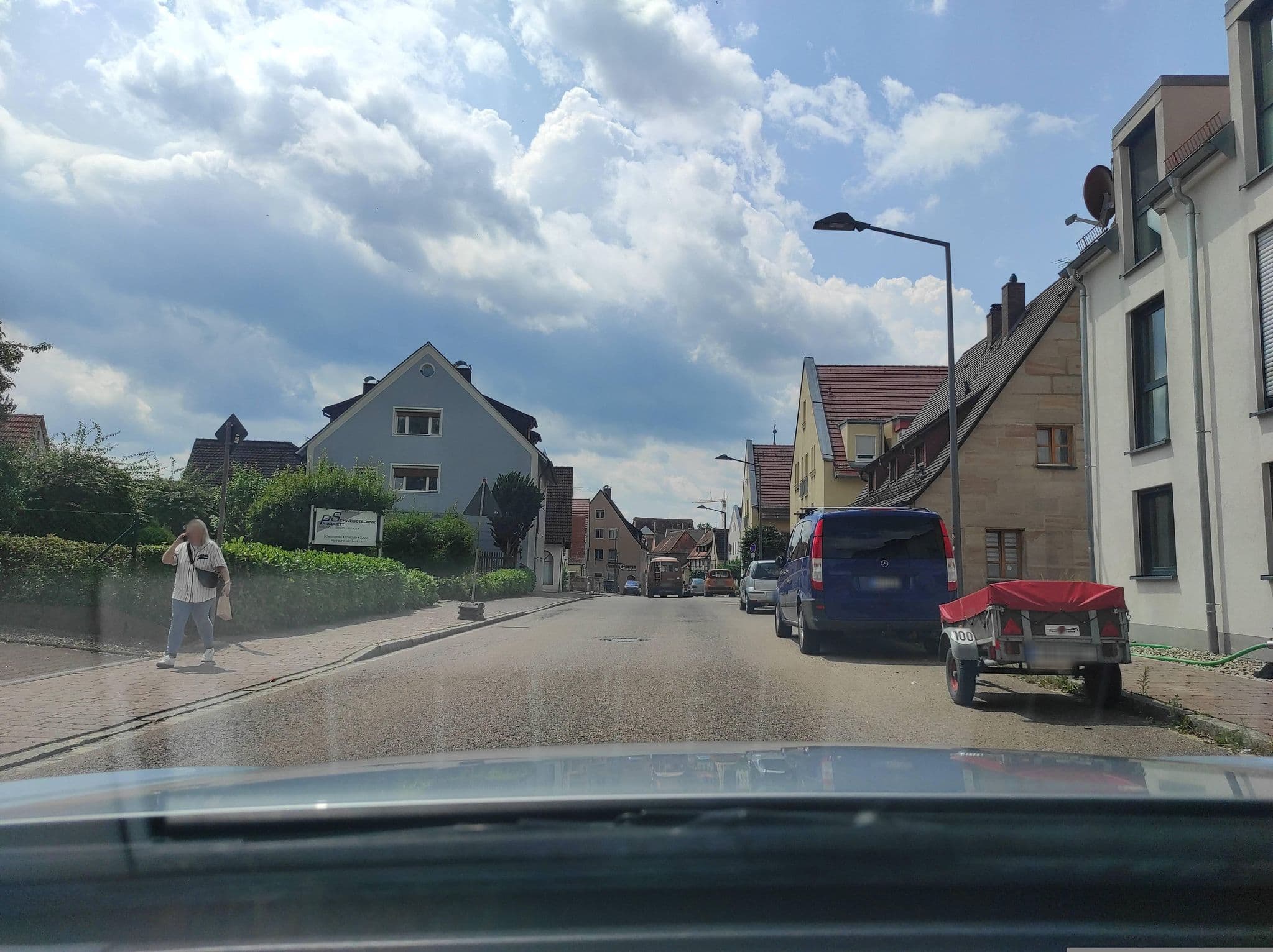 Street view near Ferienwohnung - Haus Katrin - bei Nürnberg, Feucht — © HAmapi (CC BY-SA · Mapillary)
