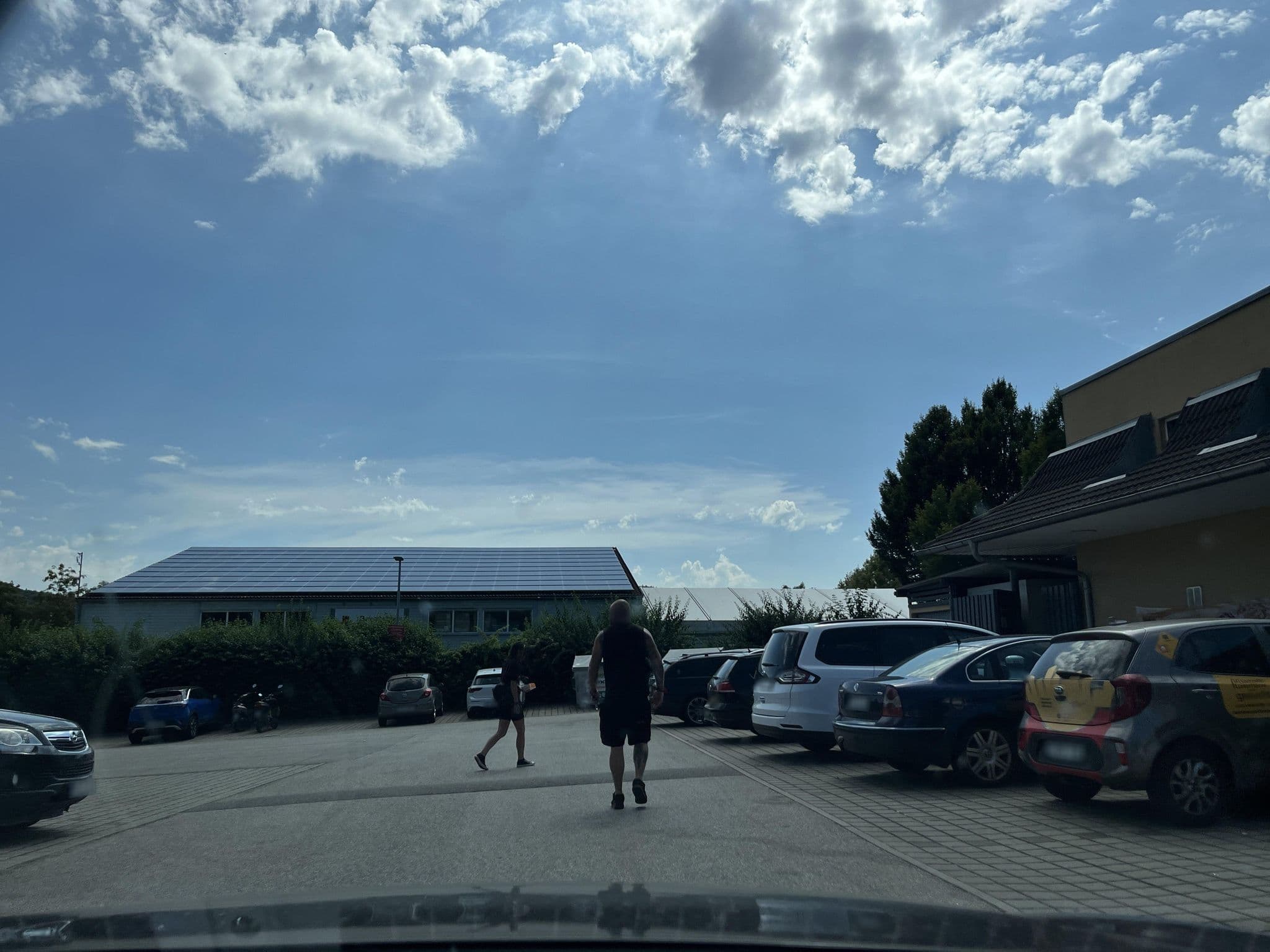 Street view near ibis Hotel Wiesbaden, Parsberg — © editid (CC BY-SA · Mapillary)