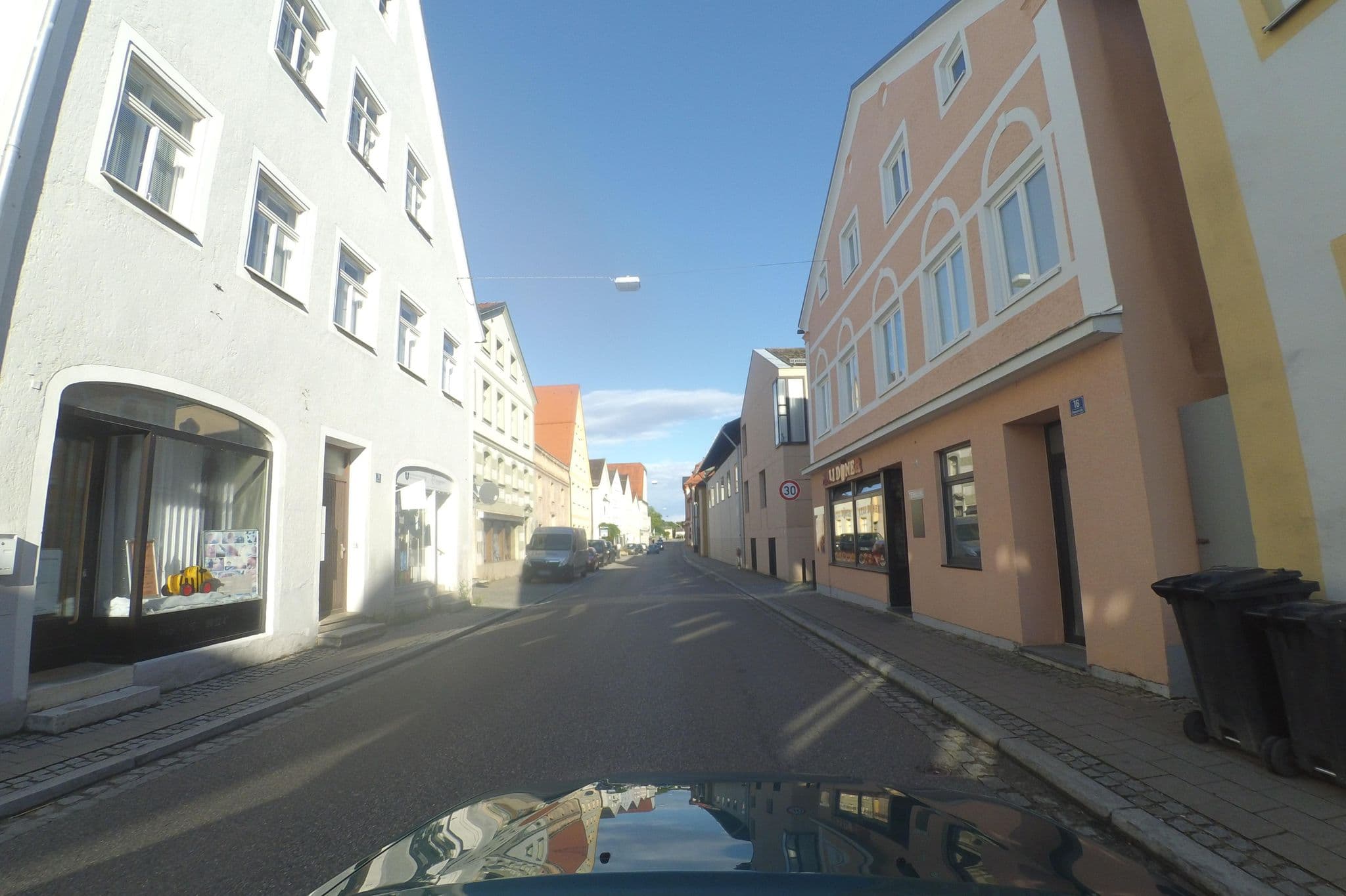 Street view near Freundin, Eichstätt — © wegavision (CC BY-SA · Mapillary)