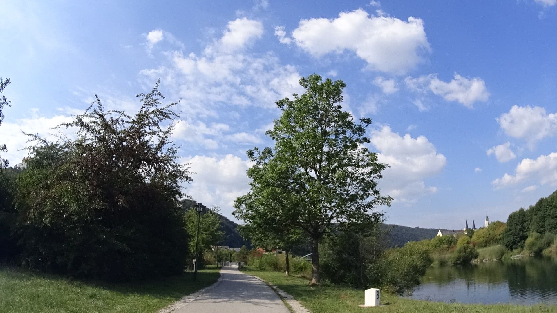 Street view near Tachensteiner Hof, Riedenburg — © patchi (CC BY-SA · Mapillary)