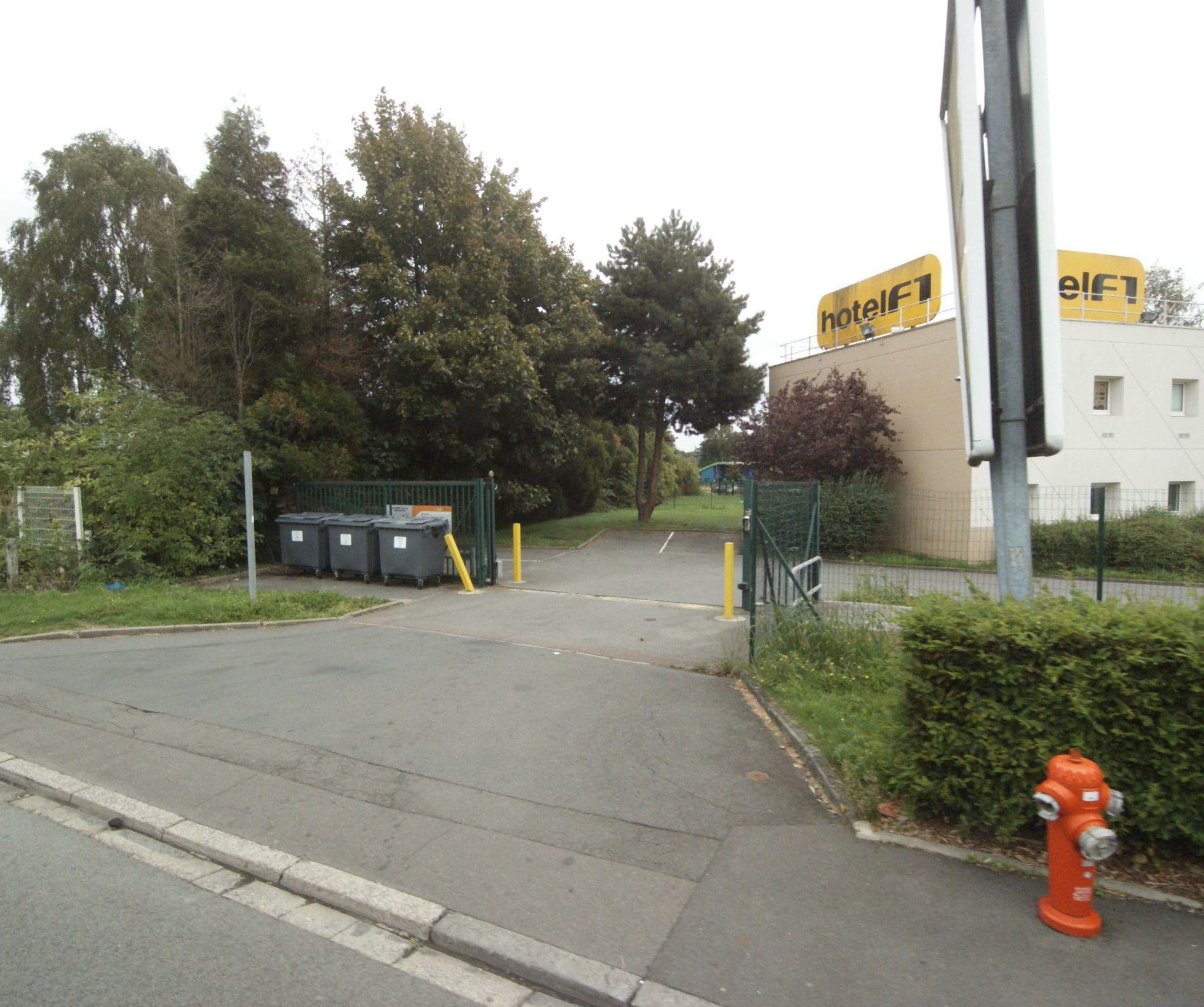 Street view near Formule 1, Capinghem — © melimmergis (CC BY-SA · Mapillary)