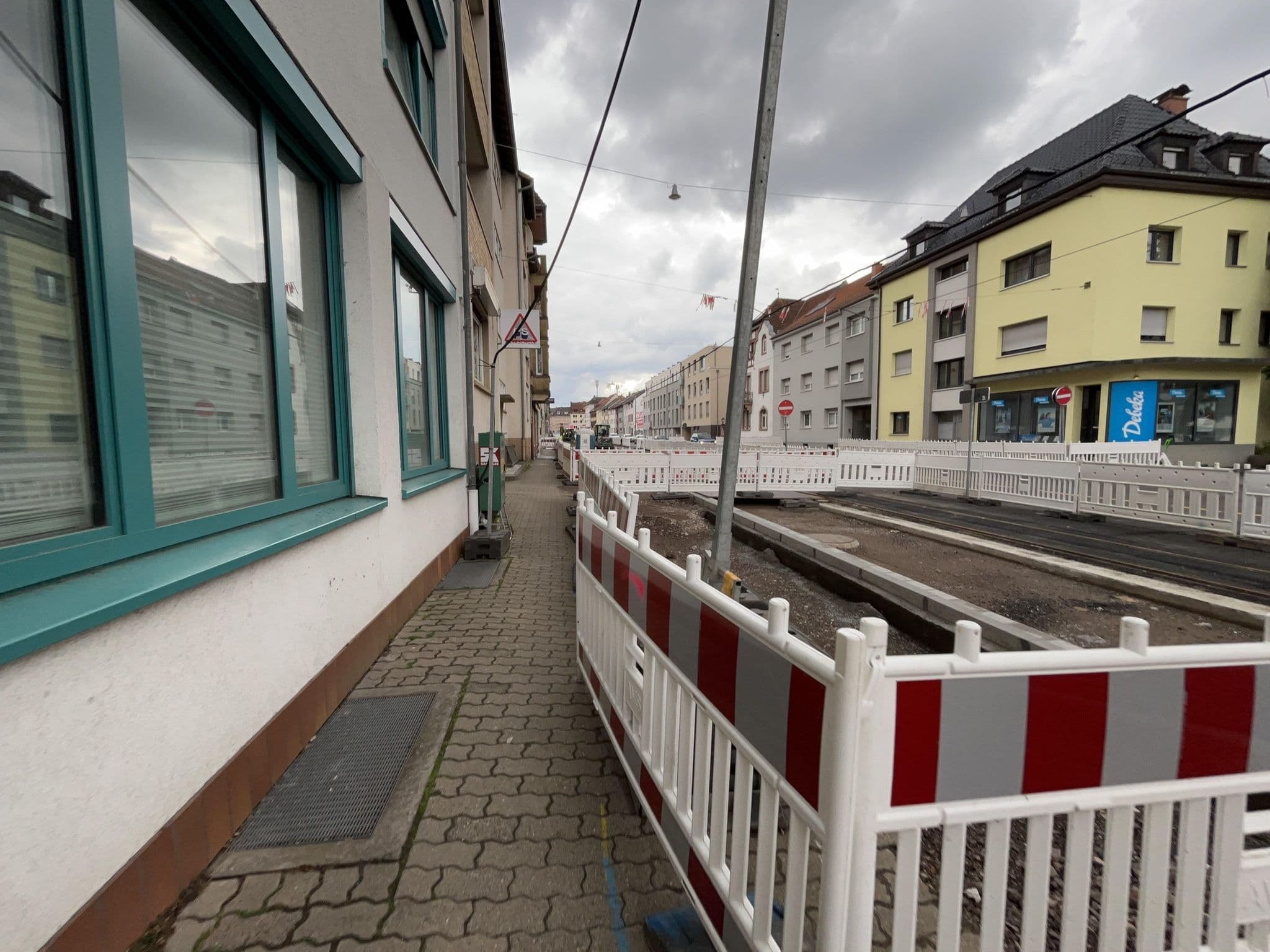 Street view near Hotel & Restaurant Auerstein, Dossenheim — © hdvalentin (CC BY-SA · Mapillary)
