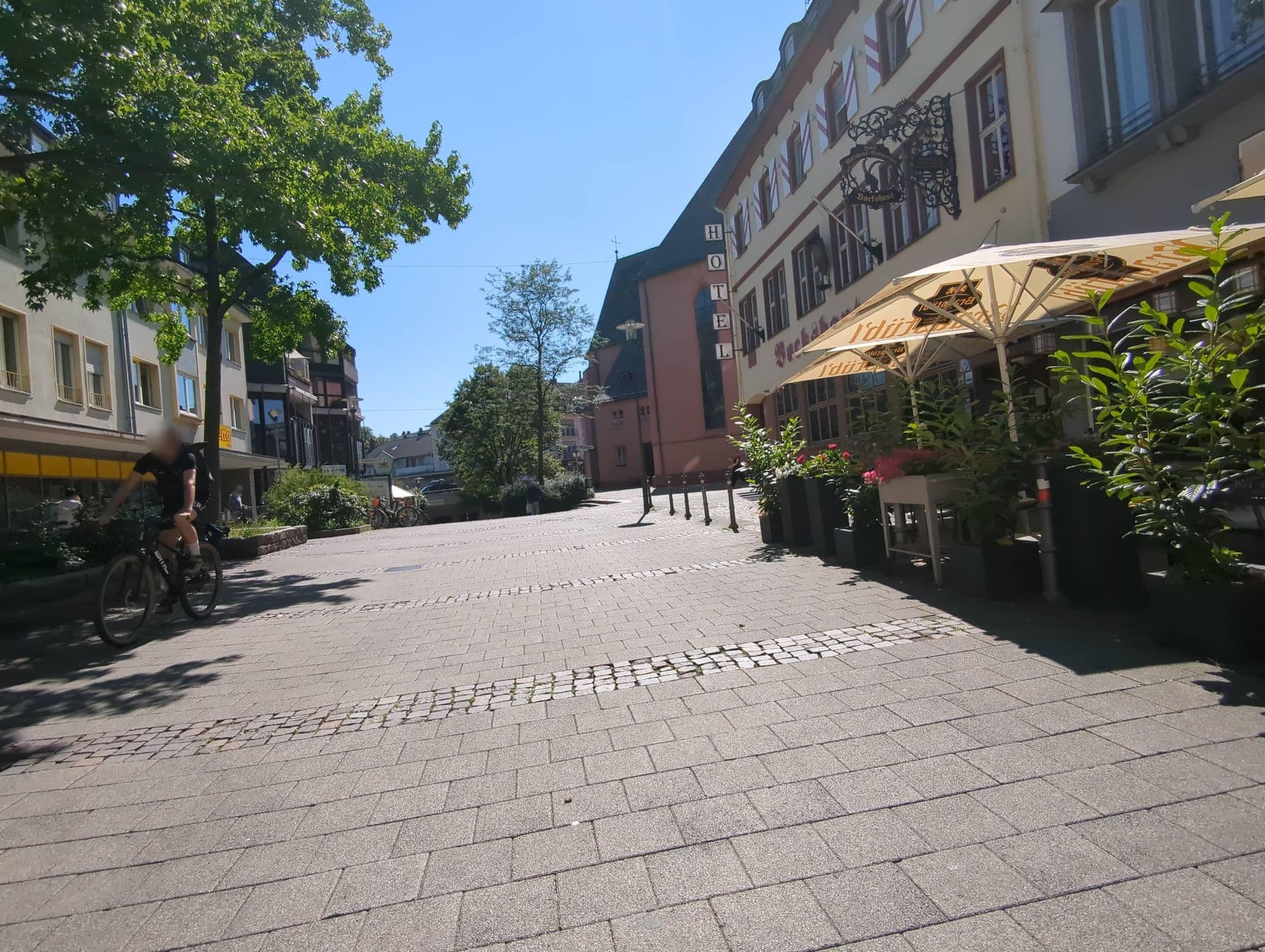 Street view near Bockshaut, Darmstadt — © miguel_andrade (CC BY-SA · Mapillary)