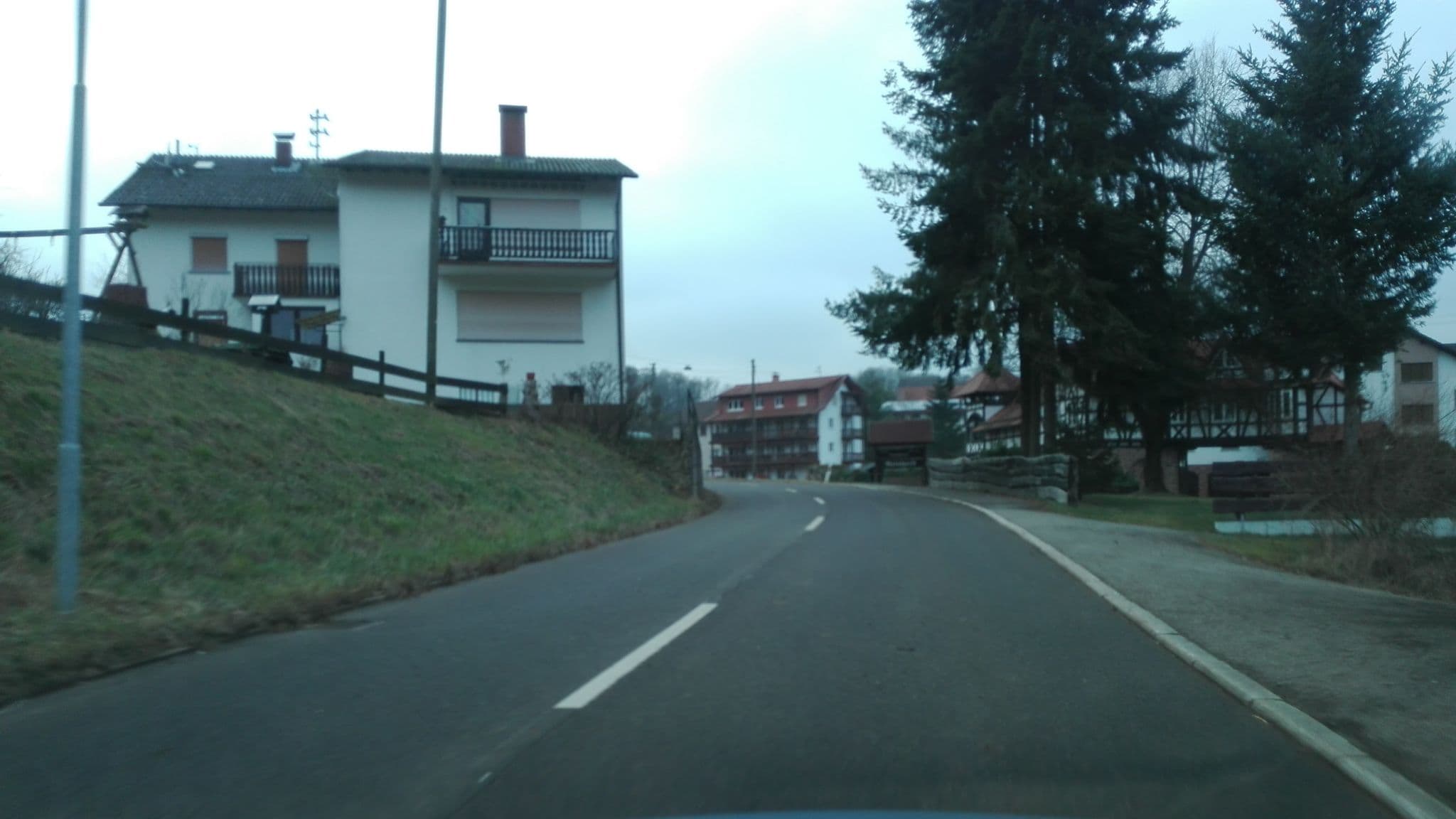 Street view near Karl Reinhard, Unter-Abtsteinach — © wegavision (CC BY-SA · Mapillary)