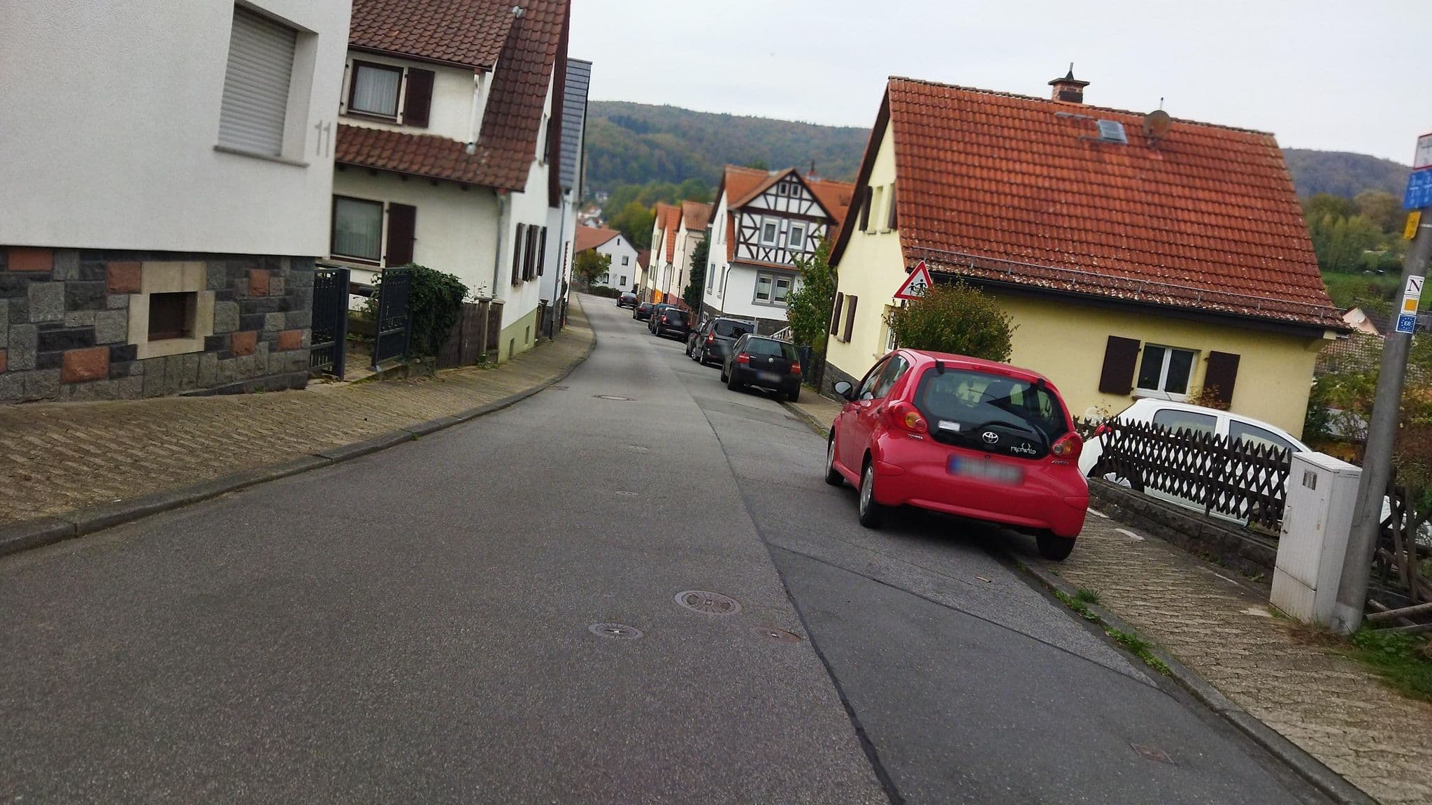 Street view near Ferienwohnung am Nibelungensteig, Lützelbach — © changchun1 (CC BY-SA · Mapillary)