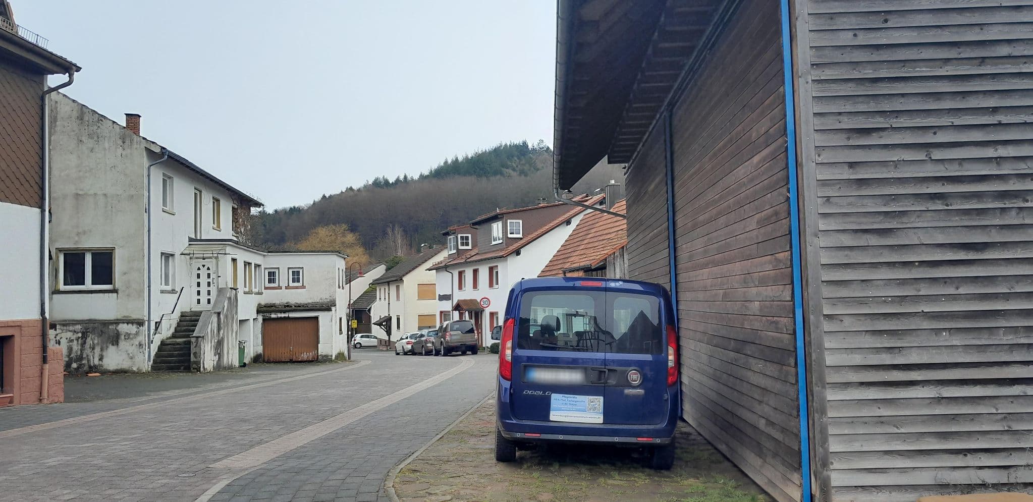 Street view near Schmidt Else, Schmidt Leonhard Privatpension, Wald-Michelbach — © frankvival (CC BY-SA · Mapillary)