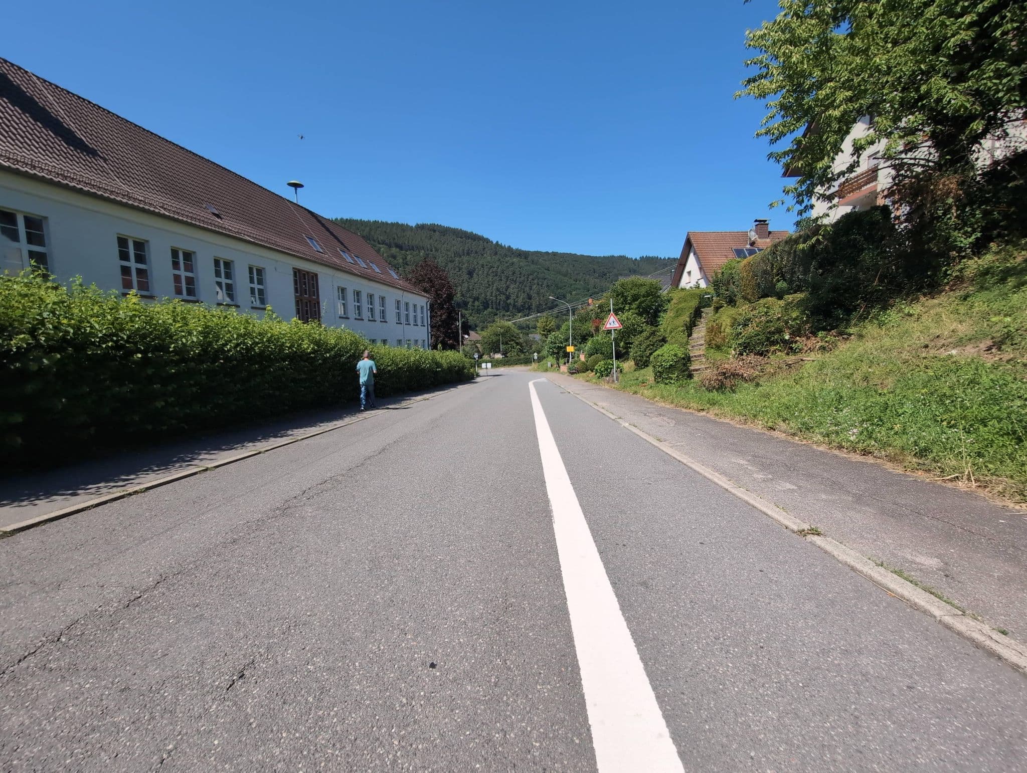 Street view near Mario und Roseline Ferrari, Hirschhorn — © PixelusPro8 (CC BY-SA · Mapillary)